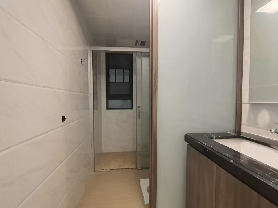 碧桂园梓山府  3室2厅2卫   2000.00元/月室内图