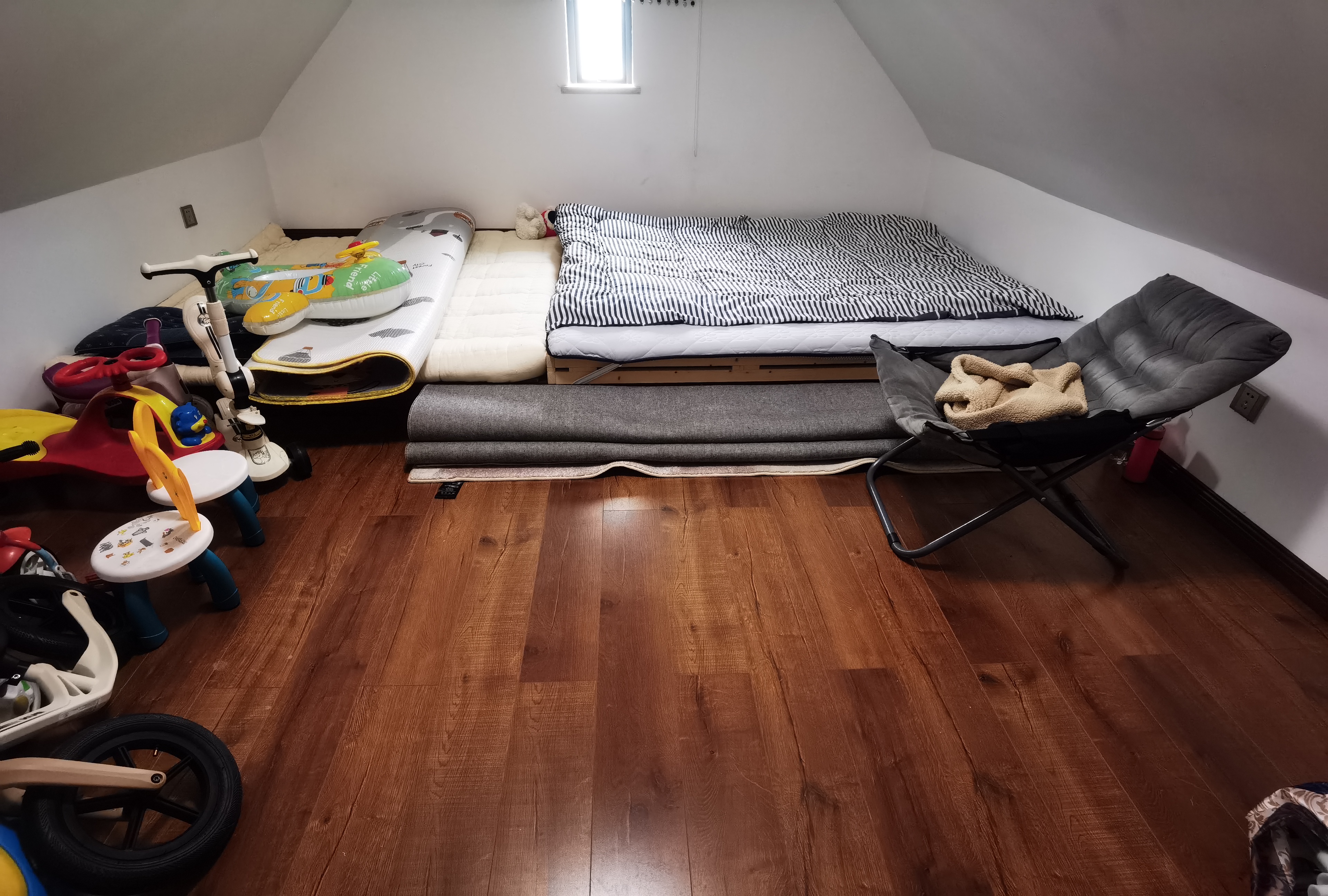 天门壹号 6室2厅3卫 108.0万 天门壹号 6室2厅3卫 108.0万客厅