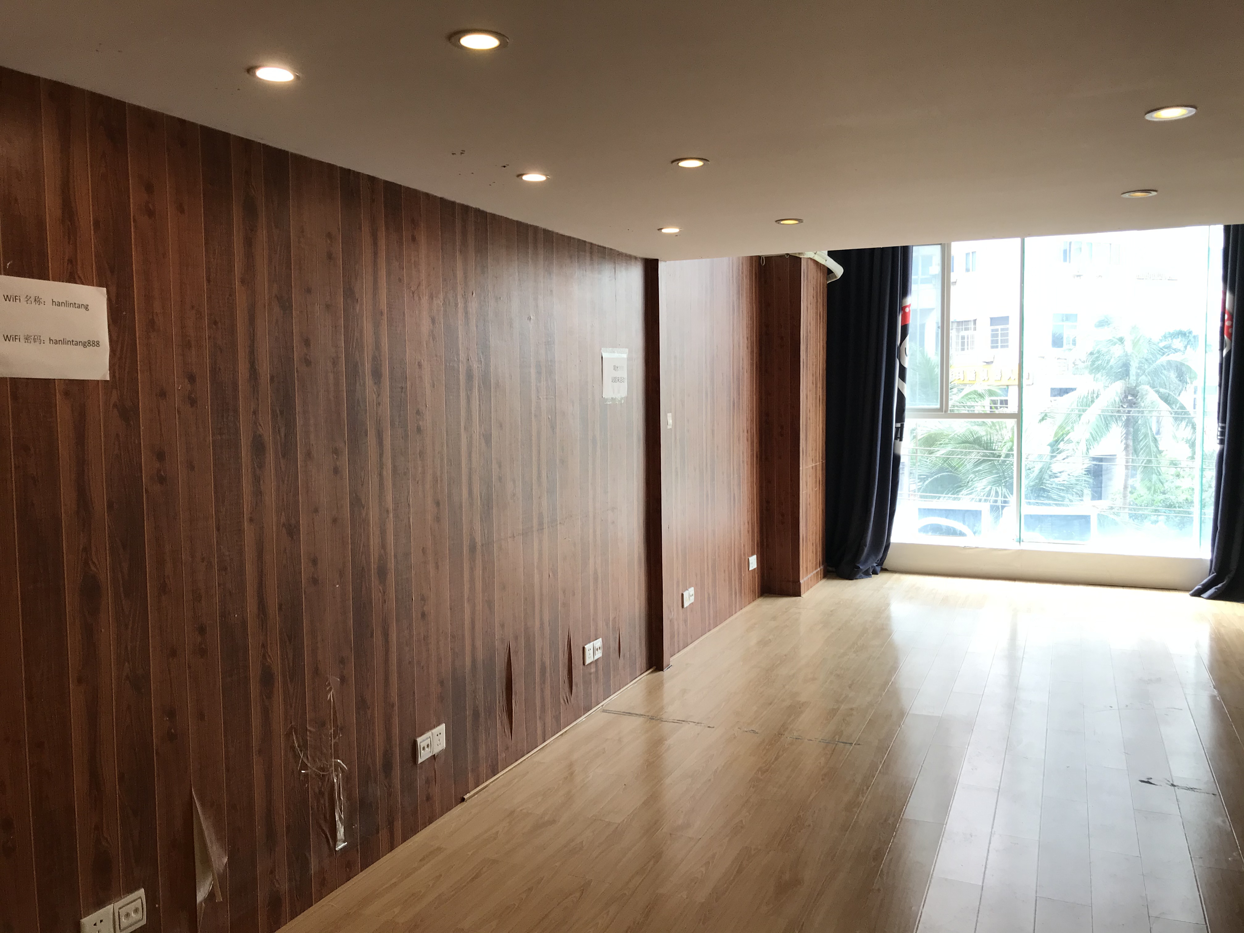 富丽花园  1室1厅1卫   2300.00元/月室内图