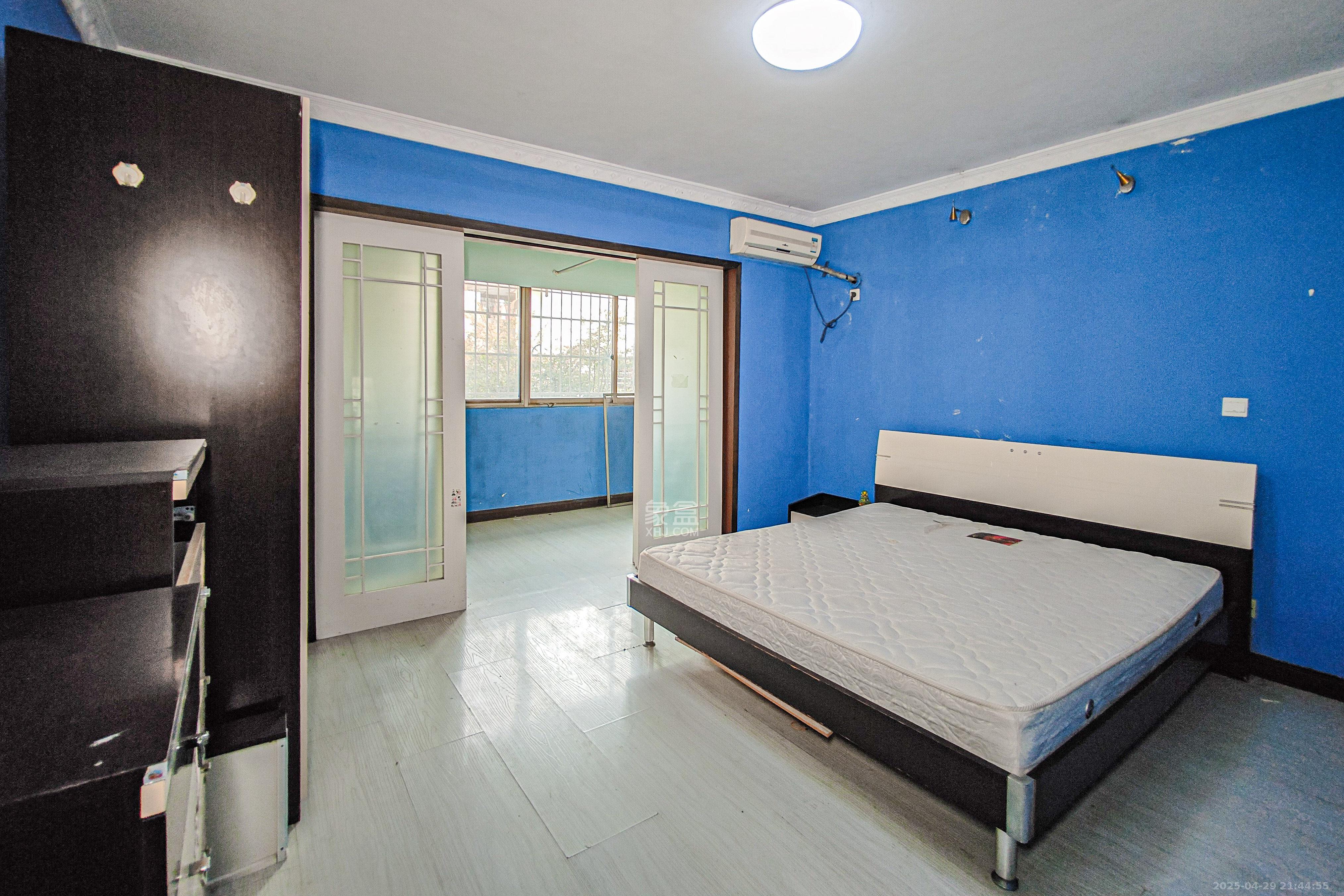 杨铭园  4室2厅2卫    88.0万 杨铭园  4室2厅2卫    88.0万卧室