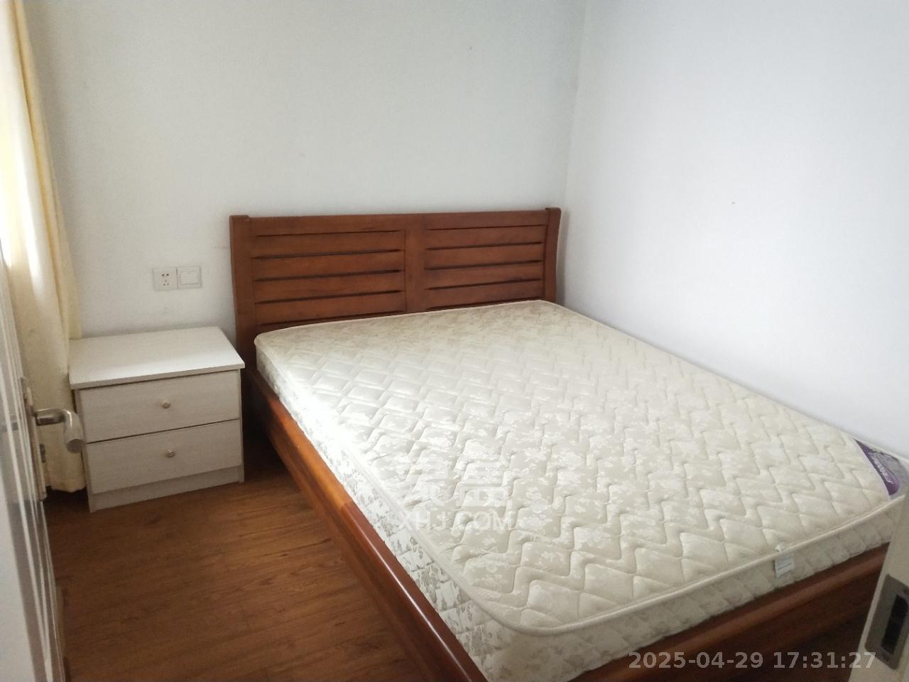 和庄  3室2厅1卫   2000.00元/月室内图