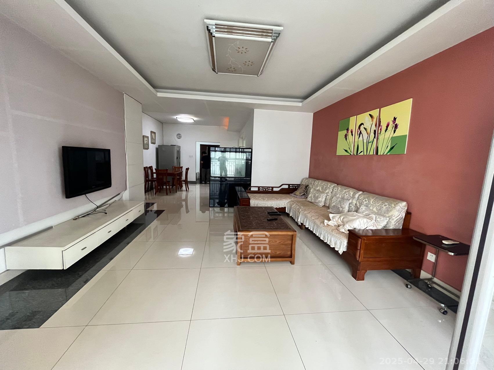 顺天黄金海岸 3室2厅2卫 3200.0元/月 顺天黄金海岸 3室2厅2卫 3200.0元/月室内图