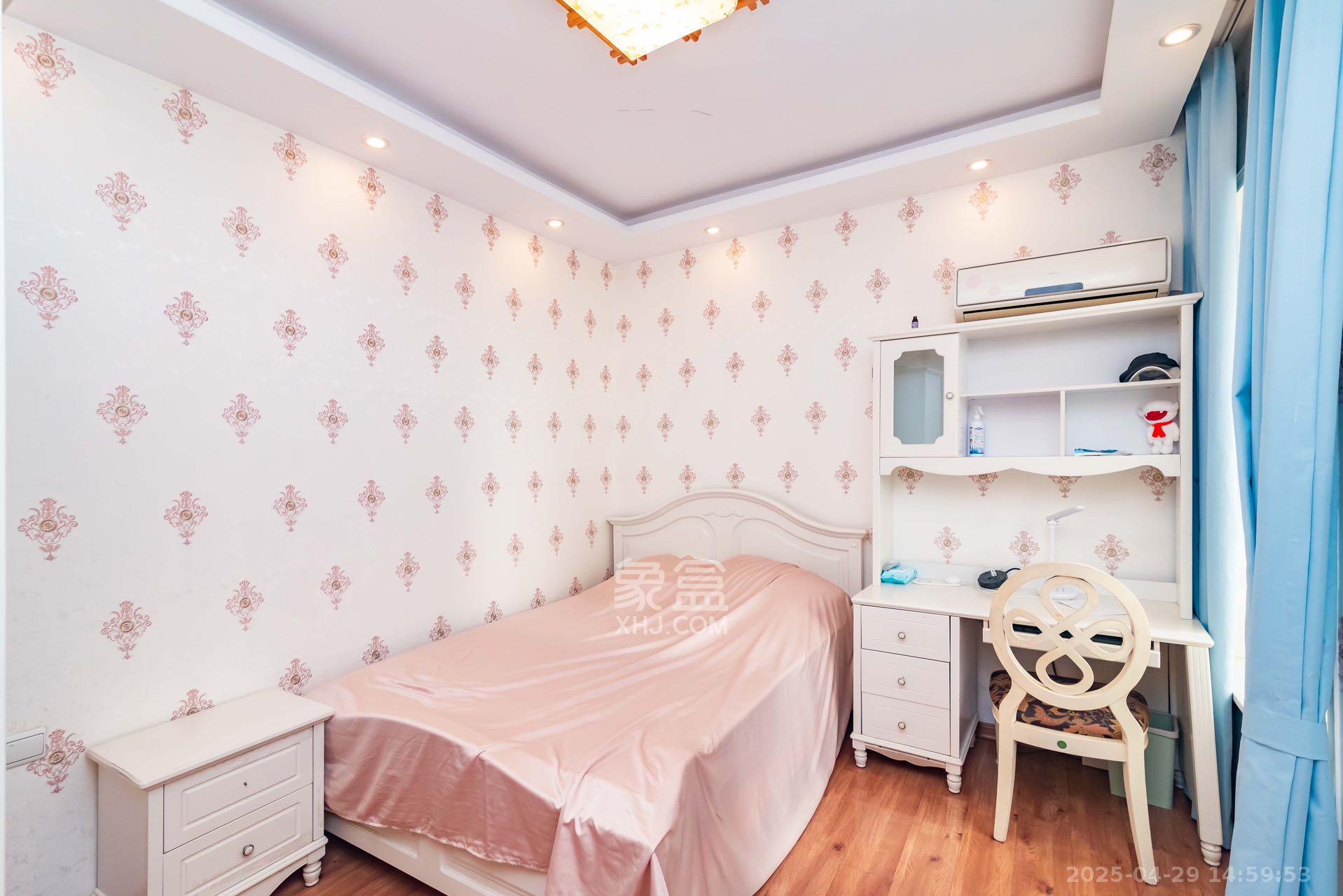 藏珑湖上国际花园 3室2厅2卫 3500.0元/月 藏珑湖上国际花园 3室2厅2卫 3500.0元/月室内图