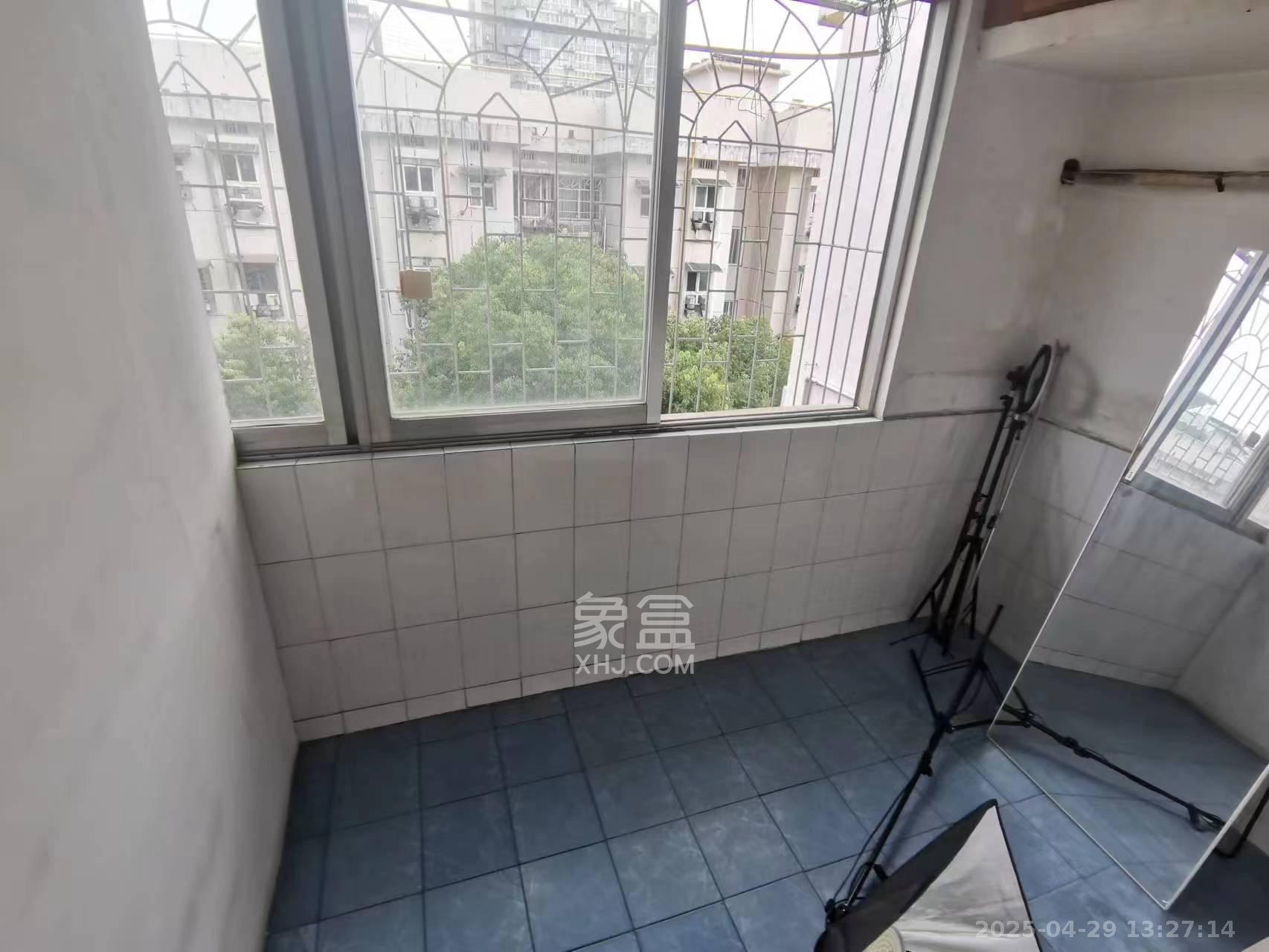 金地社区 1室0厅0卫 2000.0元/月 金地社区 1室0厅0卫 2000.0元/月室内图