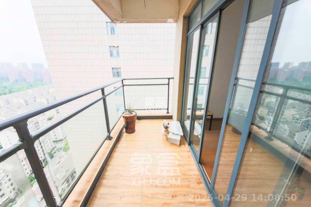 高升金典 3室2厅1卫 2500.0元/月 高升金典 3室2厅1卫 2500.0元/月室内图