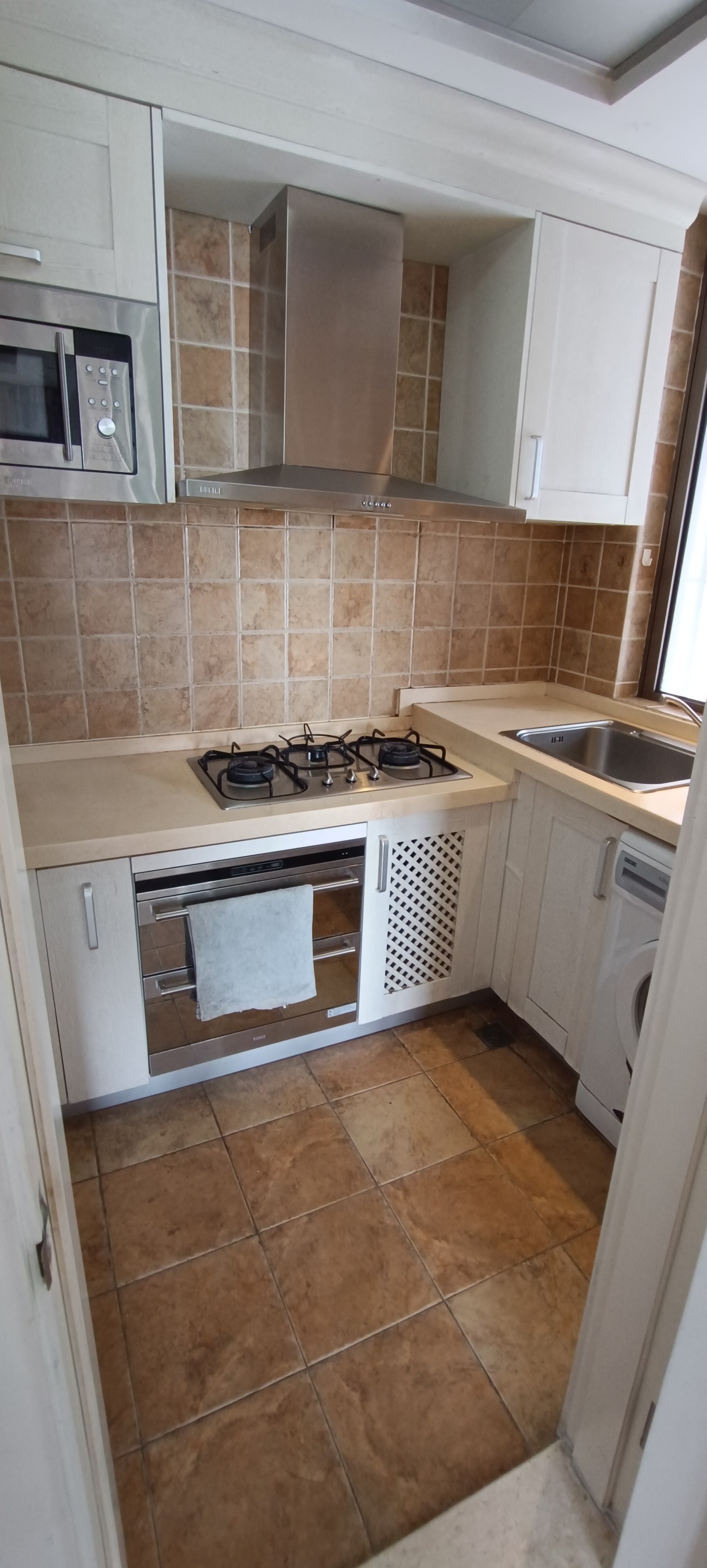 外滩中心 1室1厅1卫 2600.0元/月 外滩中心 1室1厅1卫 2600.0元/月室内图