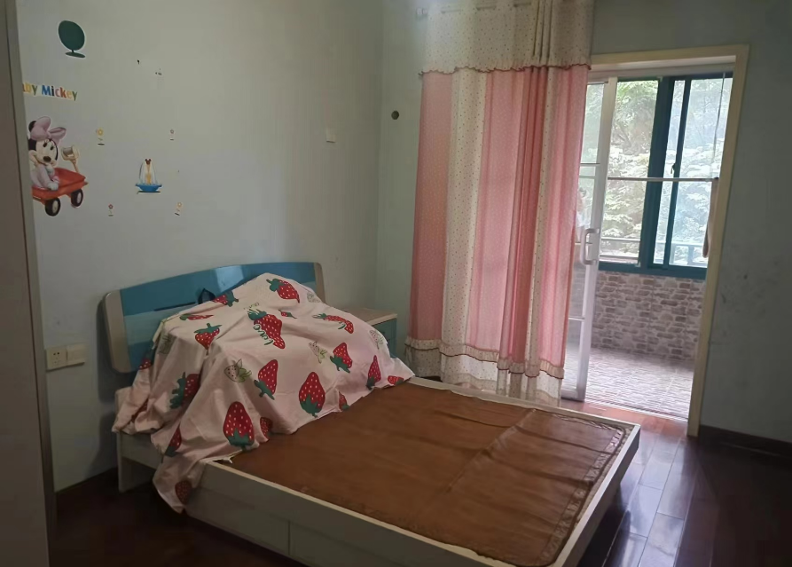 西域名邸  4室2厅2卫    80.0万 西域名邸  4室2厅2卫    80.0万室内图