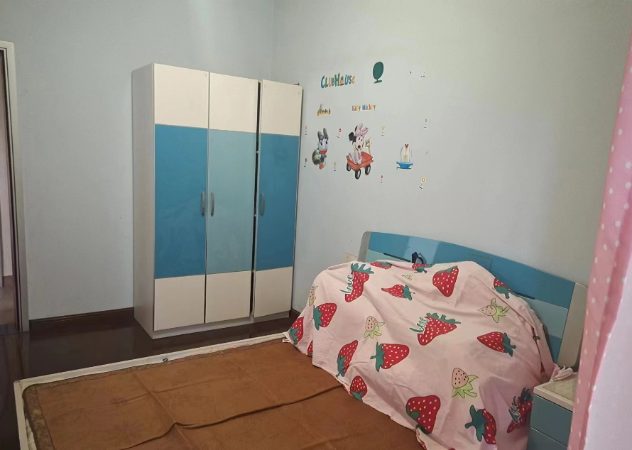 西域名邸  4室2厅2卫    80.0万 西域名邸  4室2厅2卫    80.0万室内图