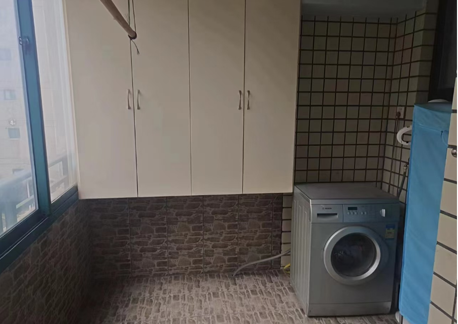 西域名邸  4室2厅2卫    80.0万 西域名邸  4室2厅2卫    80.0万室内图