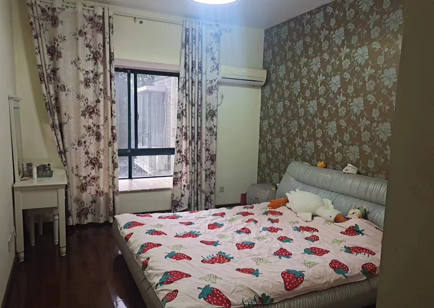 西域名邸  4室2厅2卫    80.0万 西域名邸  4室2厅2卫    80.0万室内图