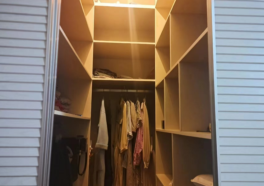 西域名邸  4室2厅2卫    80.0万 西域名邸  4室2厅2卫    80.0万室内图