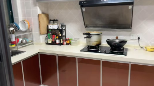 西域名邸  4室2厅2卫    80.0万 西域名邸  4室2厅2卫    80.0万室内图