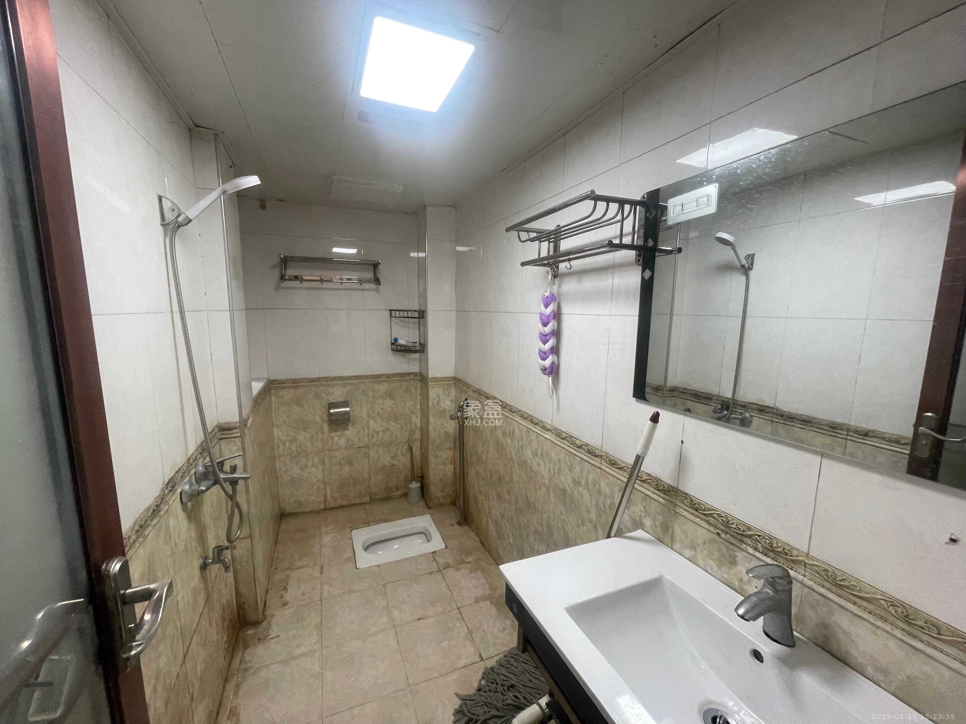 红树湾  2室2厅1卫   1700.00元/月室内图