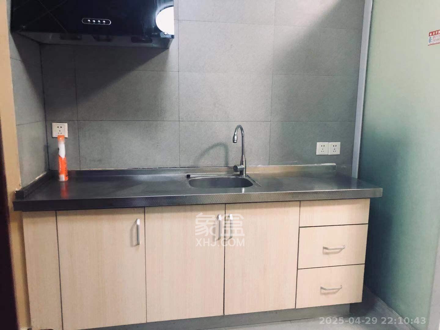 星城映象 1室1厅1卫 1500.0元/月 星城映象 1室1厅1卫 1500.0元/月室内图