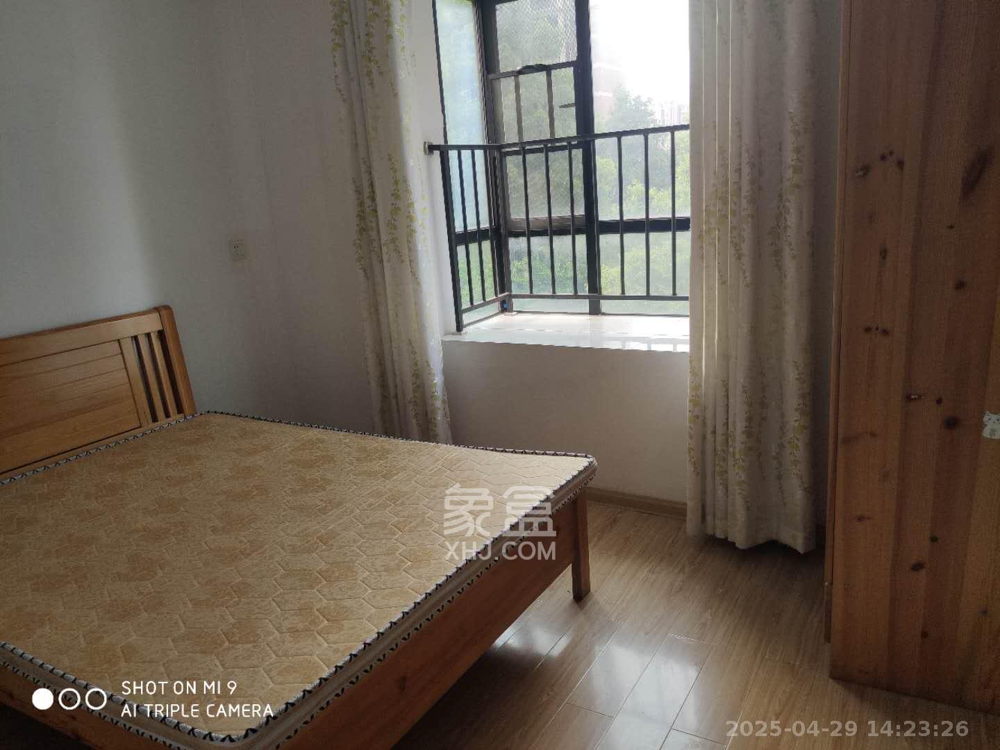 三江花中城  3室2厅1卫   2400.00元/月室内图