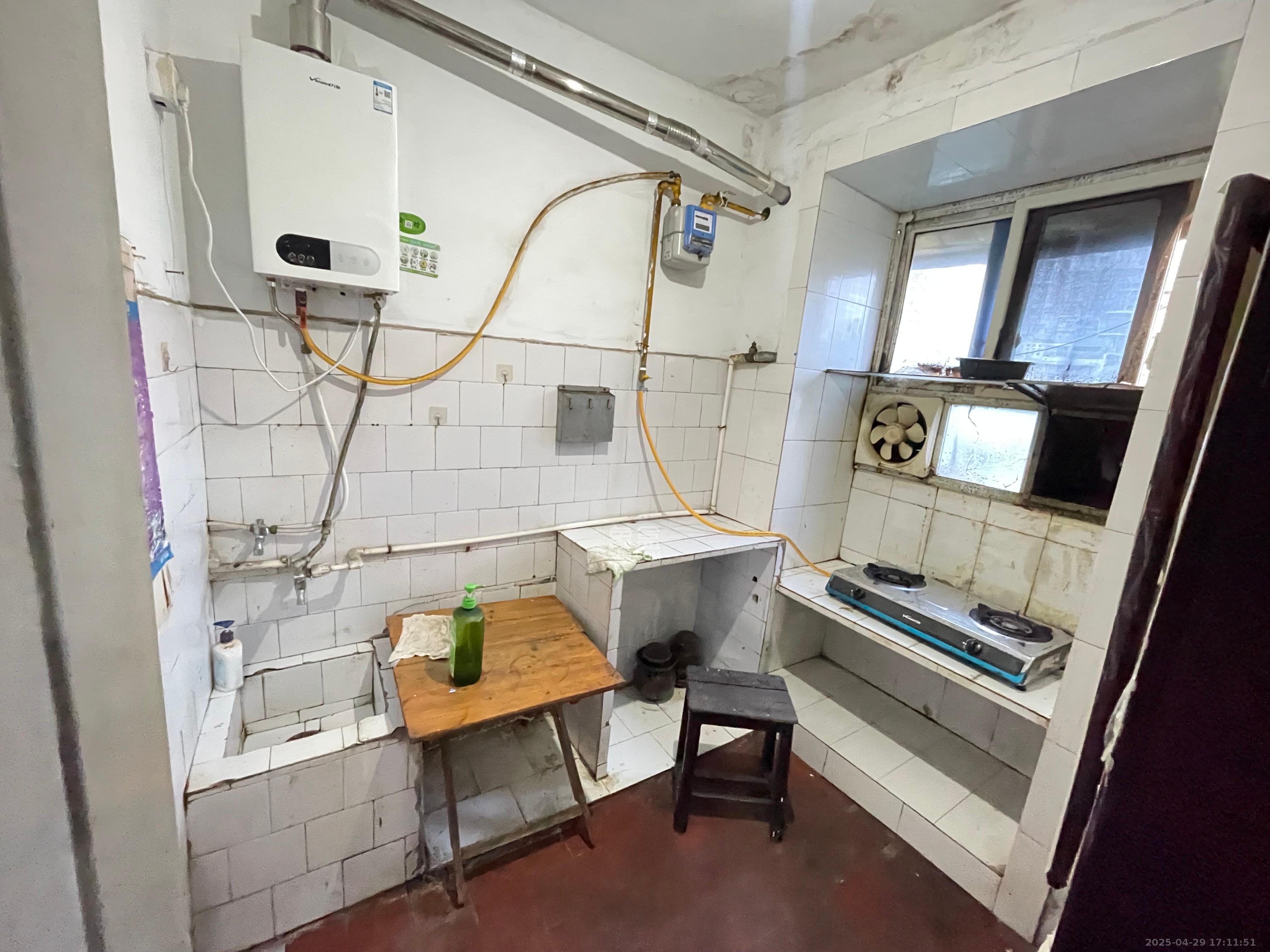 荷叶塘社区（雨花区）  2室1厅1卫    1200.0元/月室内图