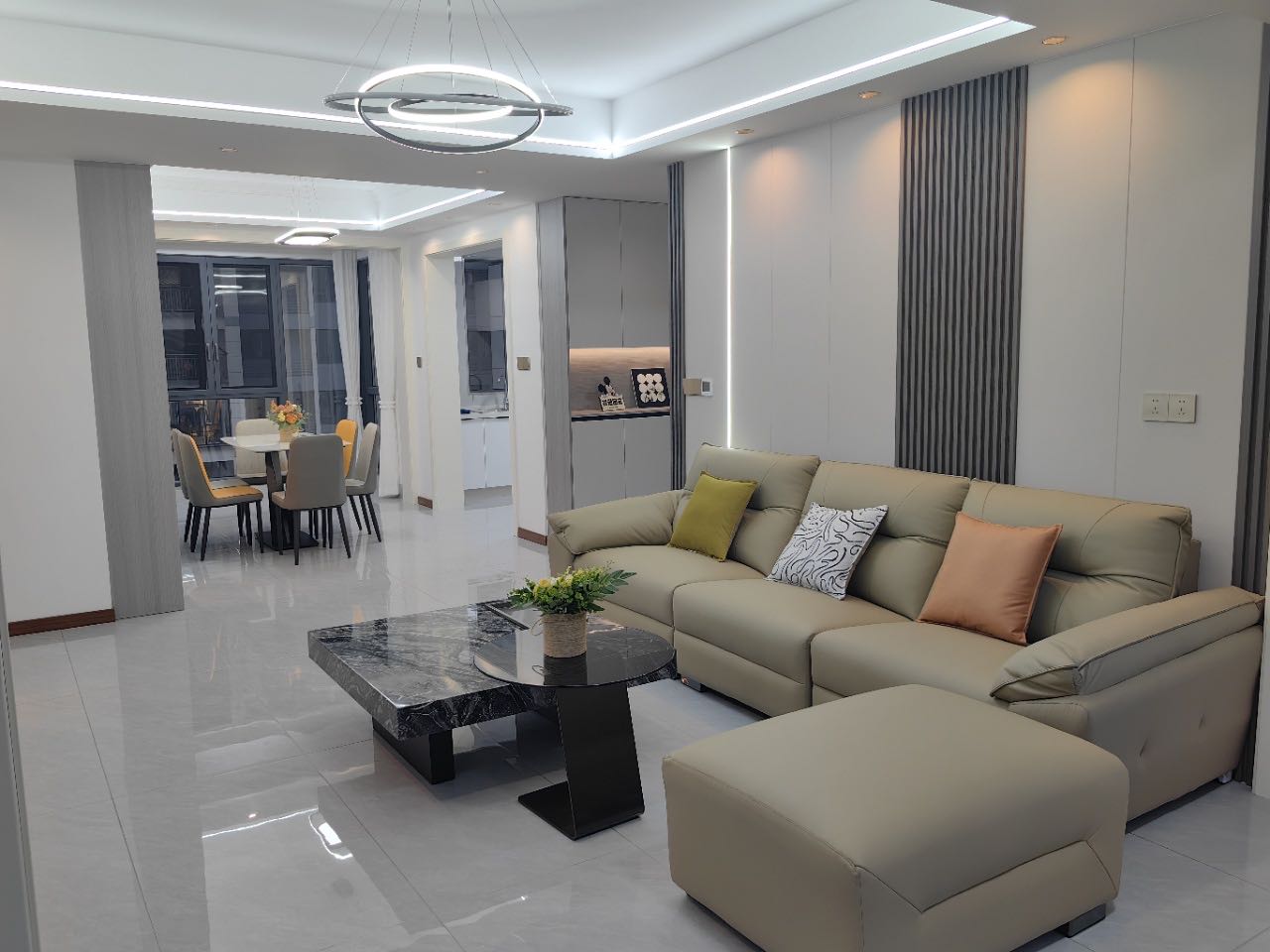 保利时光印象 4室2厅2卫 2380.0元/月 保利时光印象 4室2厅2卫 2380.0元/月室内图