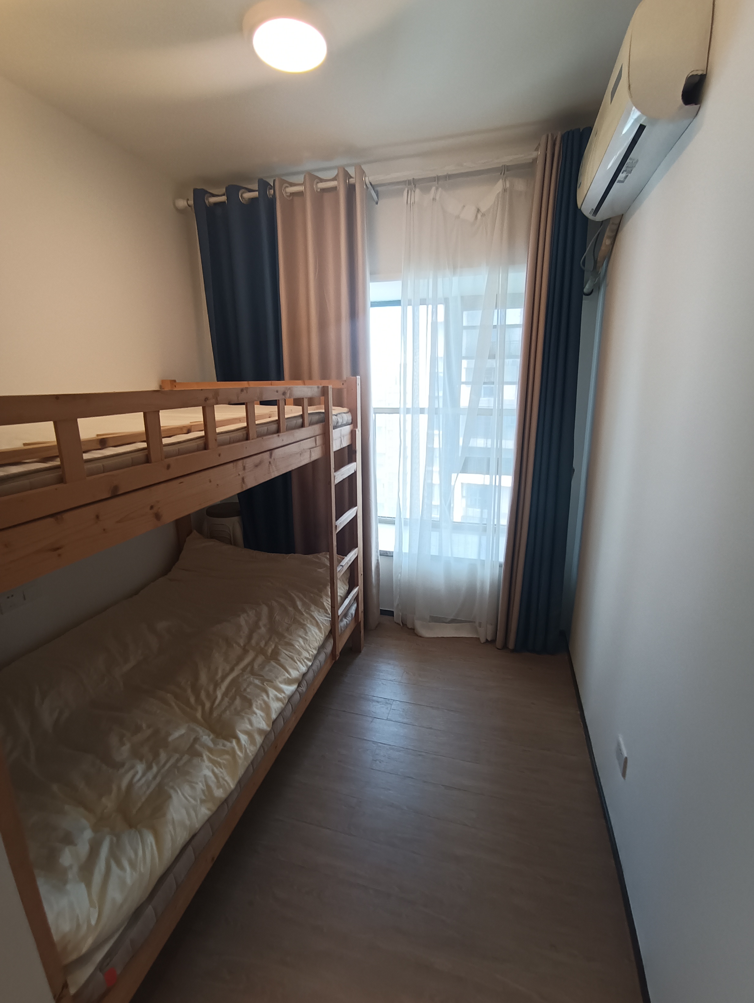 恒大美丽沙天澜湾 3室2厅2卫 253.00万 恒大美丽沙天澜湾 3室2厅2卫 253.00万客厅