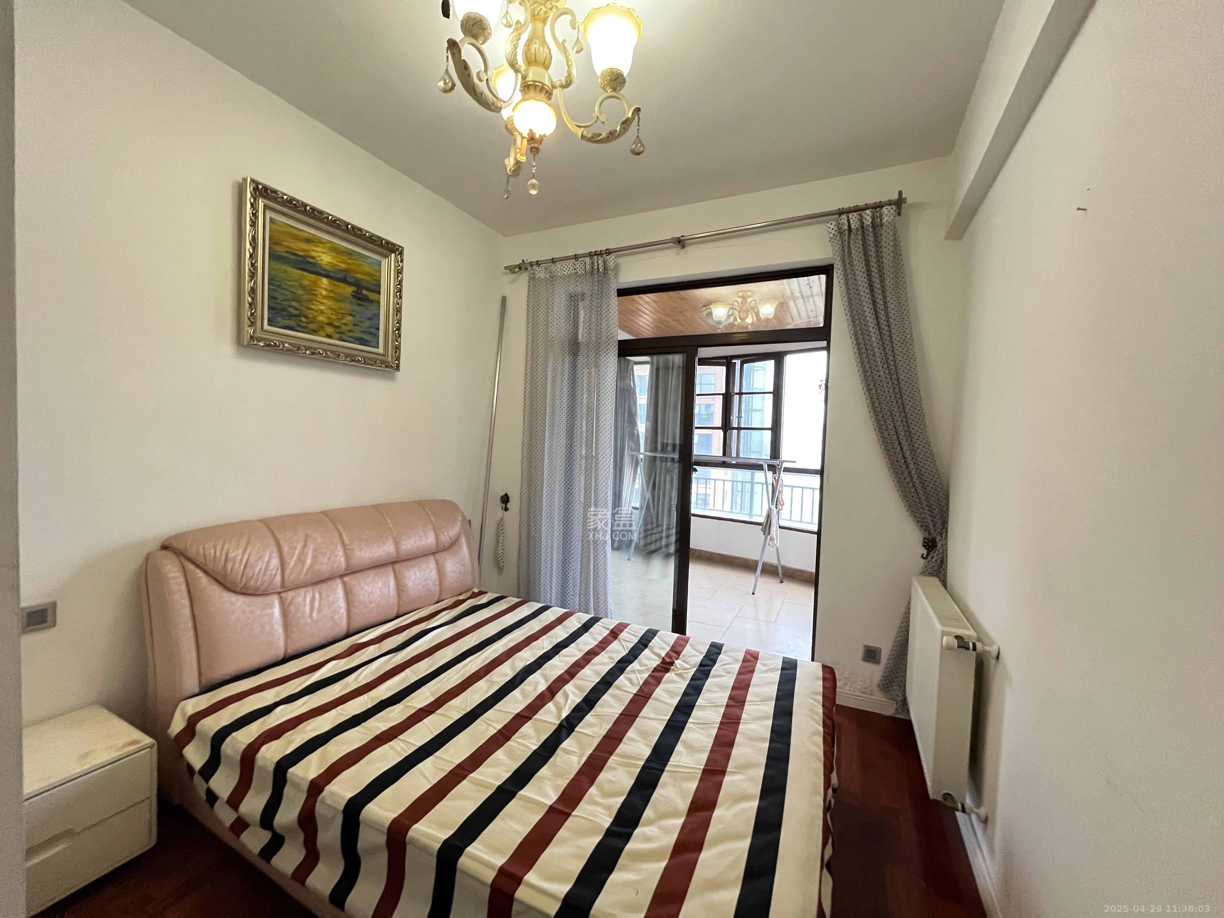 融科檀香山(融科紫檀、香山国际) 4室2厅2卫 4500.0元/月 融科檀香山(融科紫檀、香山国际) 4室2厅2卫 4500.0元/月室内图