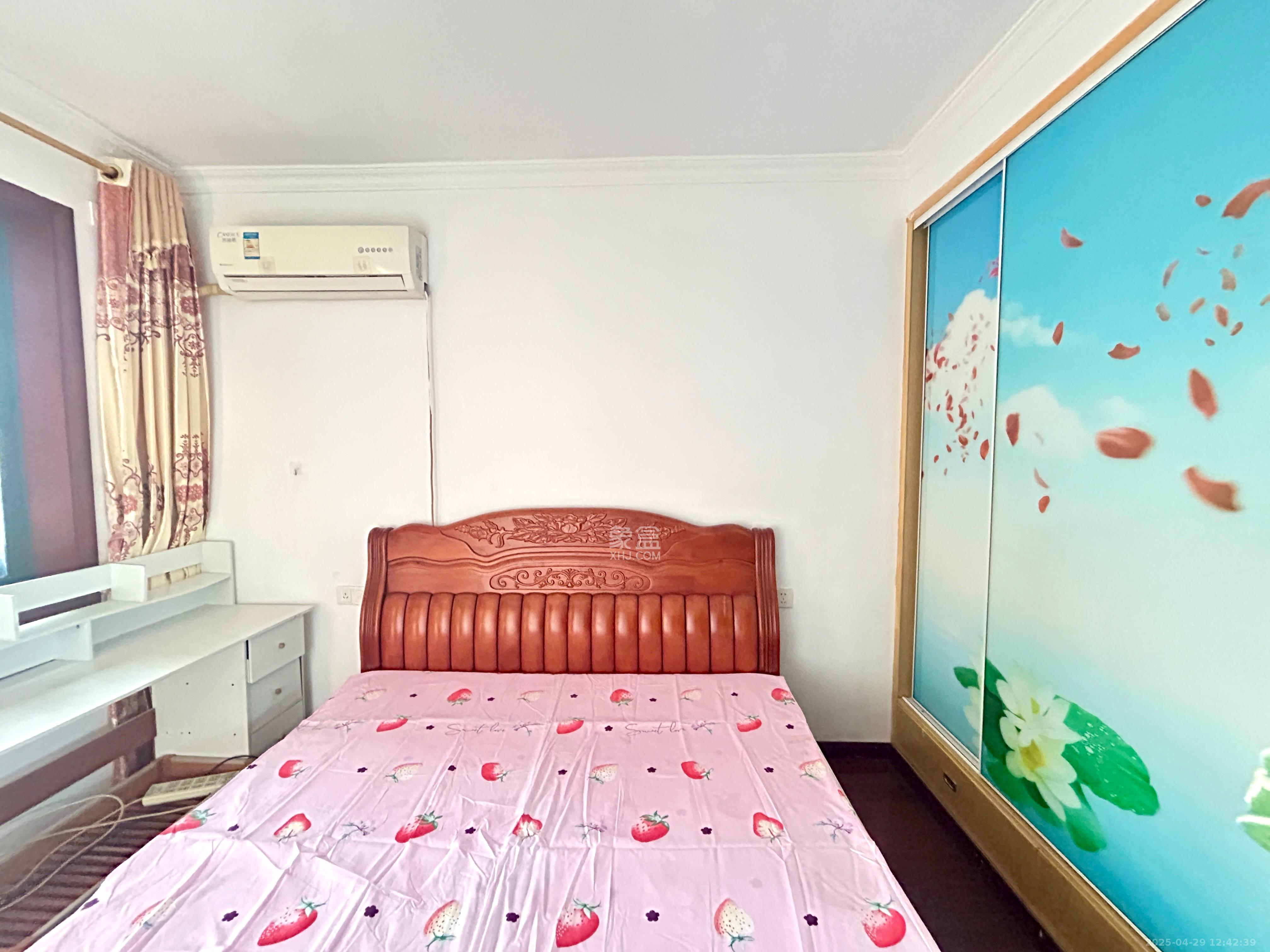 江河双水湾 1室2厅2卫 2800.0元/月 江河双水湾 1室2厅2卫 2800.0元/月室内图