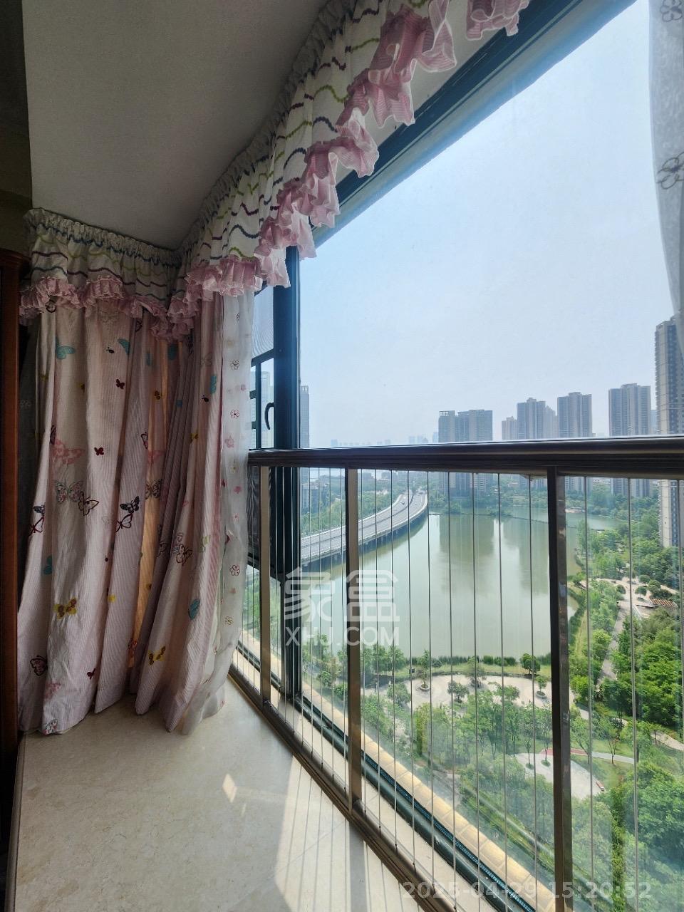 恒大御景湾  3室2厅1卫   3100.00元/月室内图