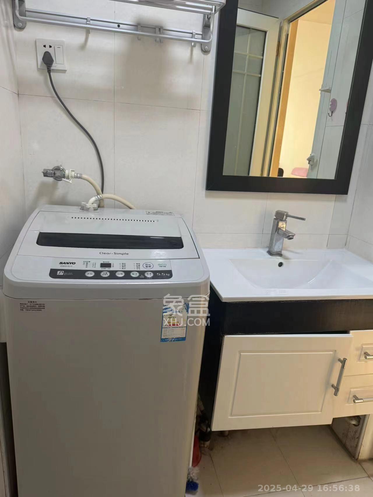 生活艺术城  1室1厅1卫   1300.00元/月室内图