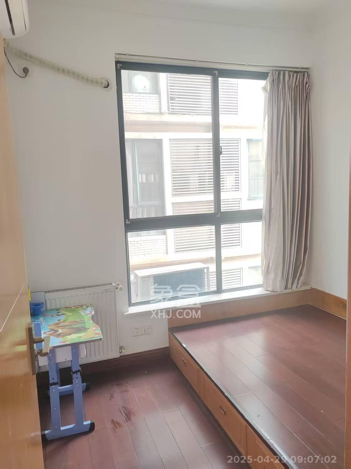 枫华府第 3室2厅2卫 2200.0元/月 枫华府第 3室2厅2卫 2200.0元/月室内图