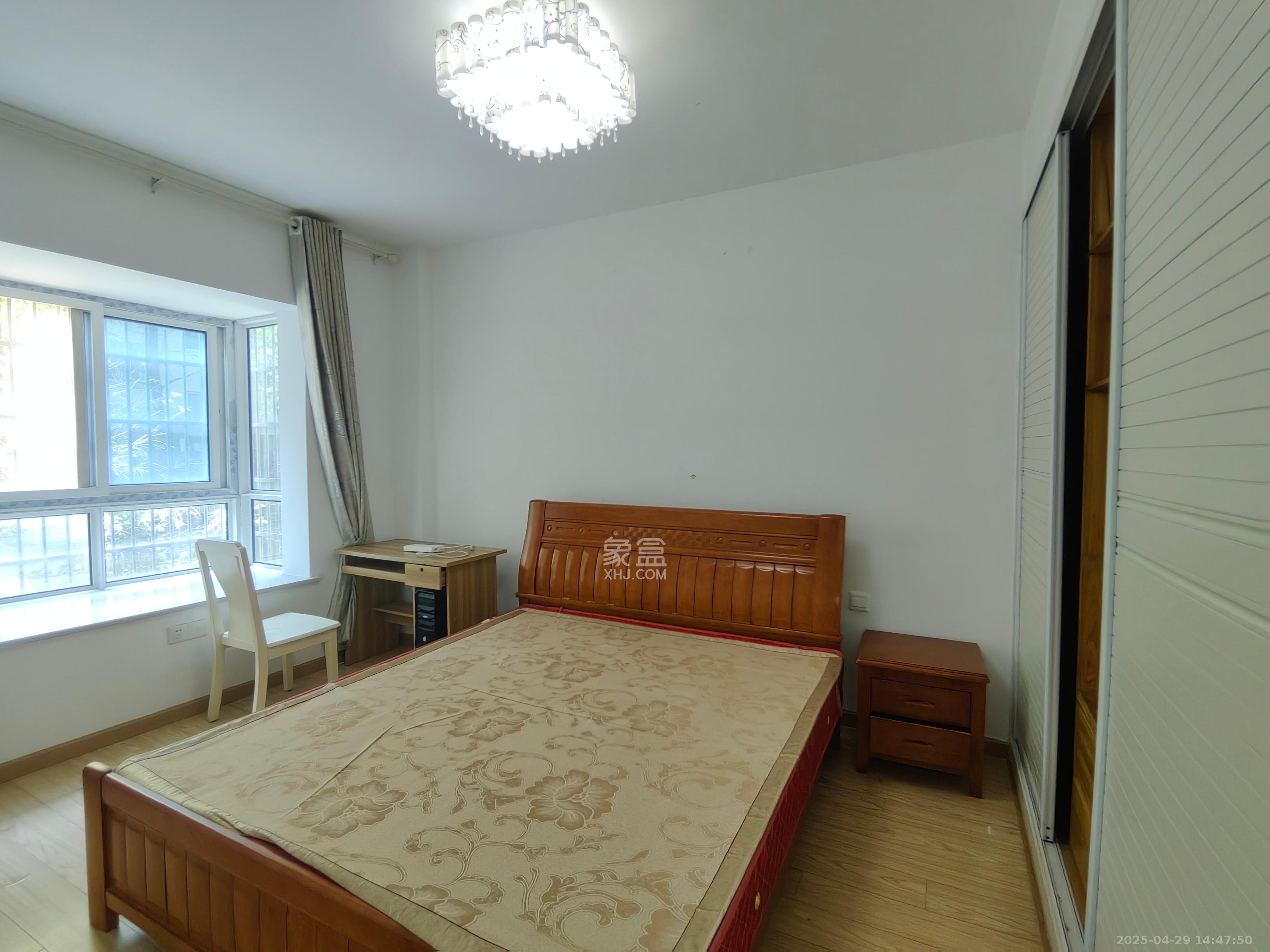 鄱阳小区  3室2厅1卫    1700.0元/月室内图