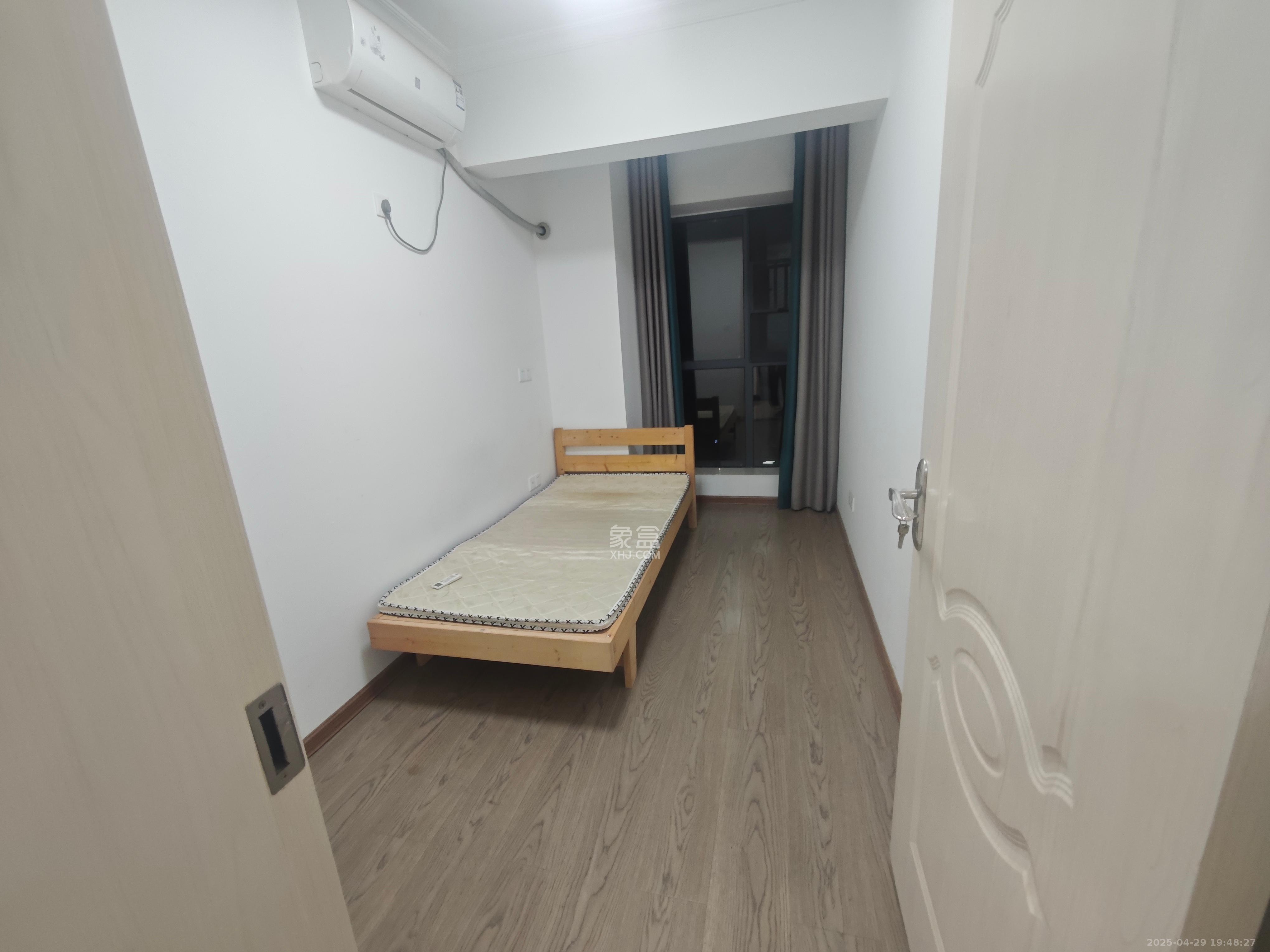 叠彩兰亭  3室2厅1卫   2500.00元/月室内图