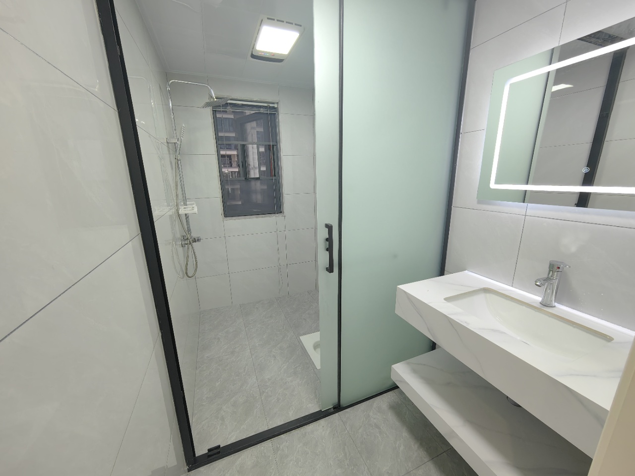 保利时光印象 4室2厅2卫 2380.0元/月 保利时光印象 4室2厅2卫 2380.0元/月室内图