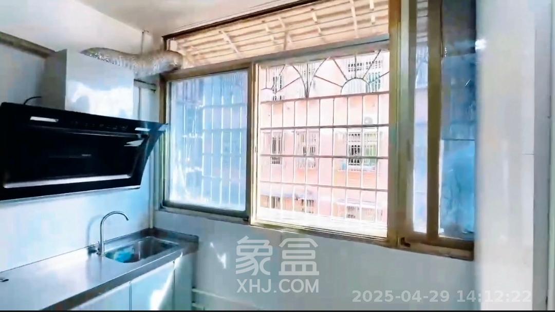 新合四村  1室1厅1卫   800.00元/月室内图
