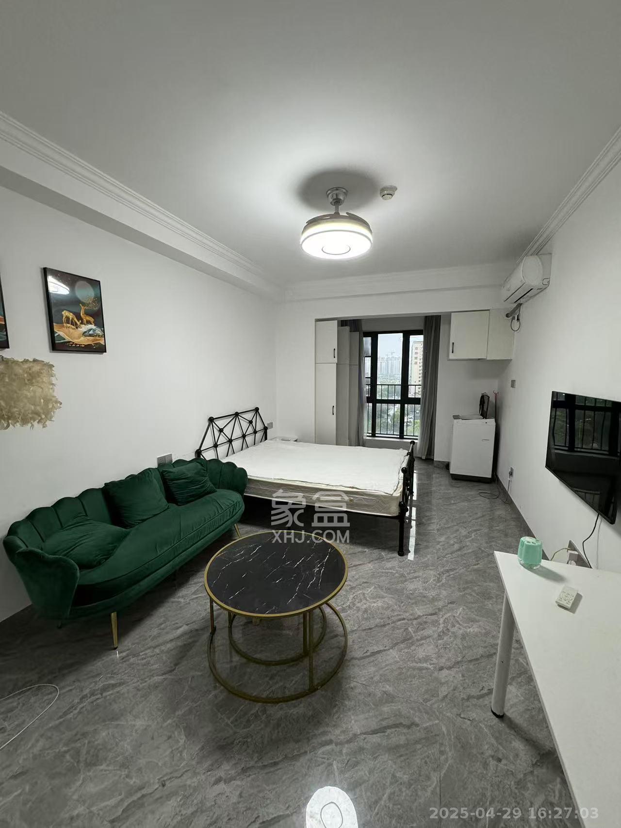 中海新城熙岸（中信新城五期）  1室1厅1卫    900.0元/月室内图