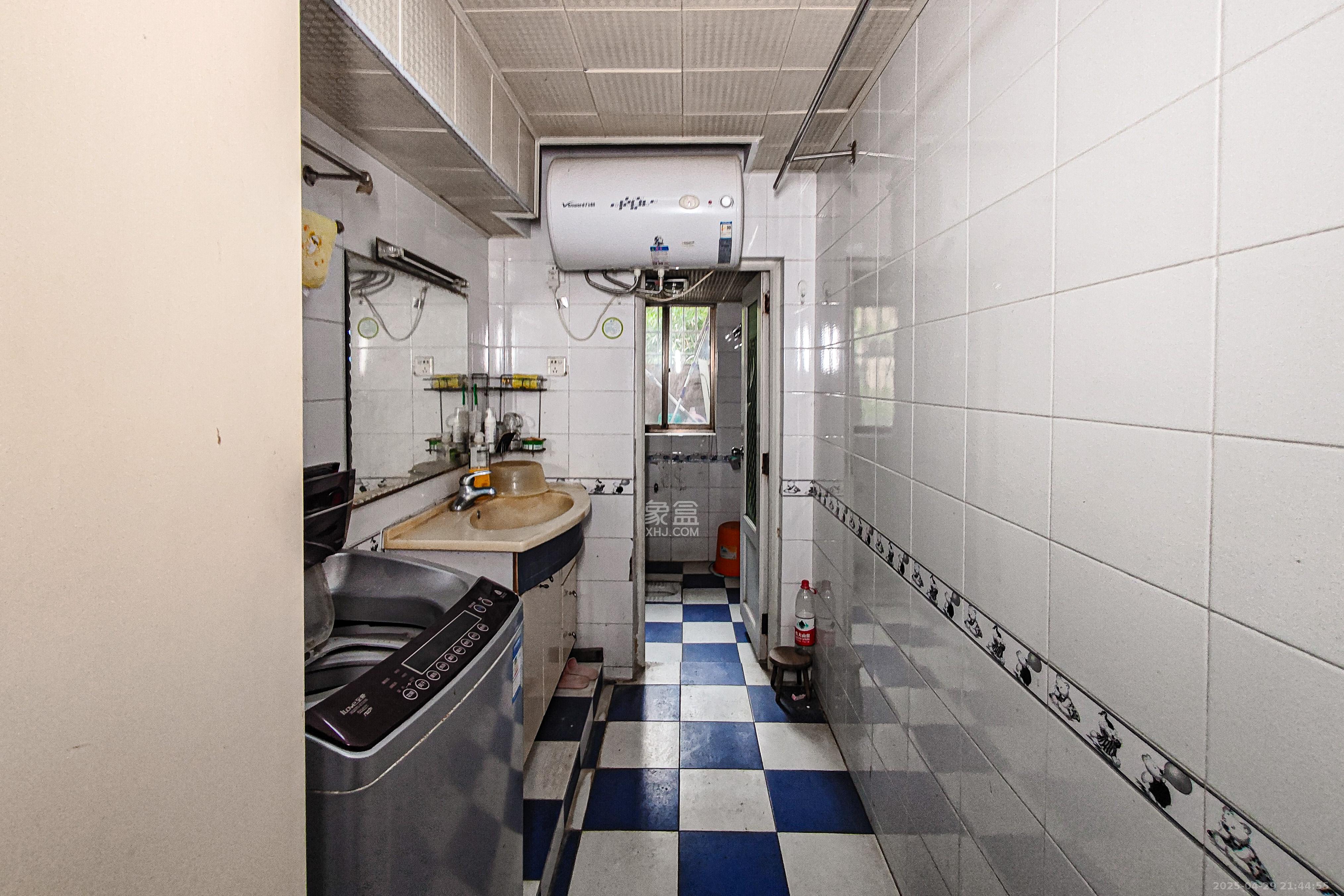 杨铭园  4室2厅2卫    88.0万 杨铭园  4室2厅2卫    88.0万卫生间