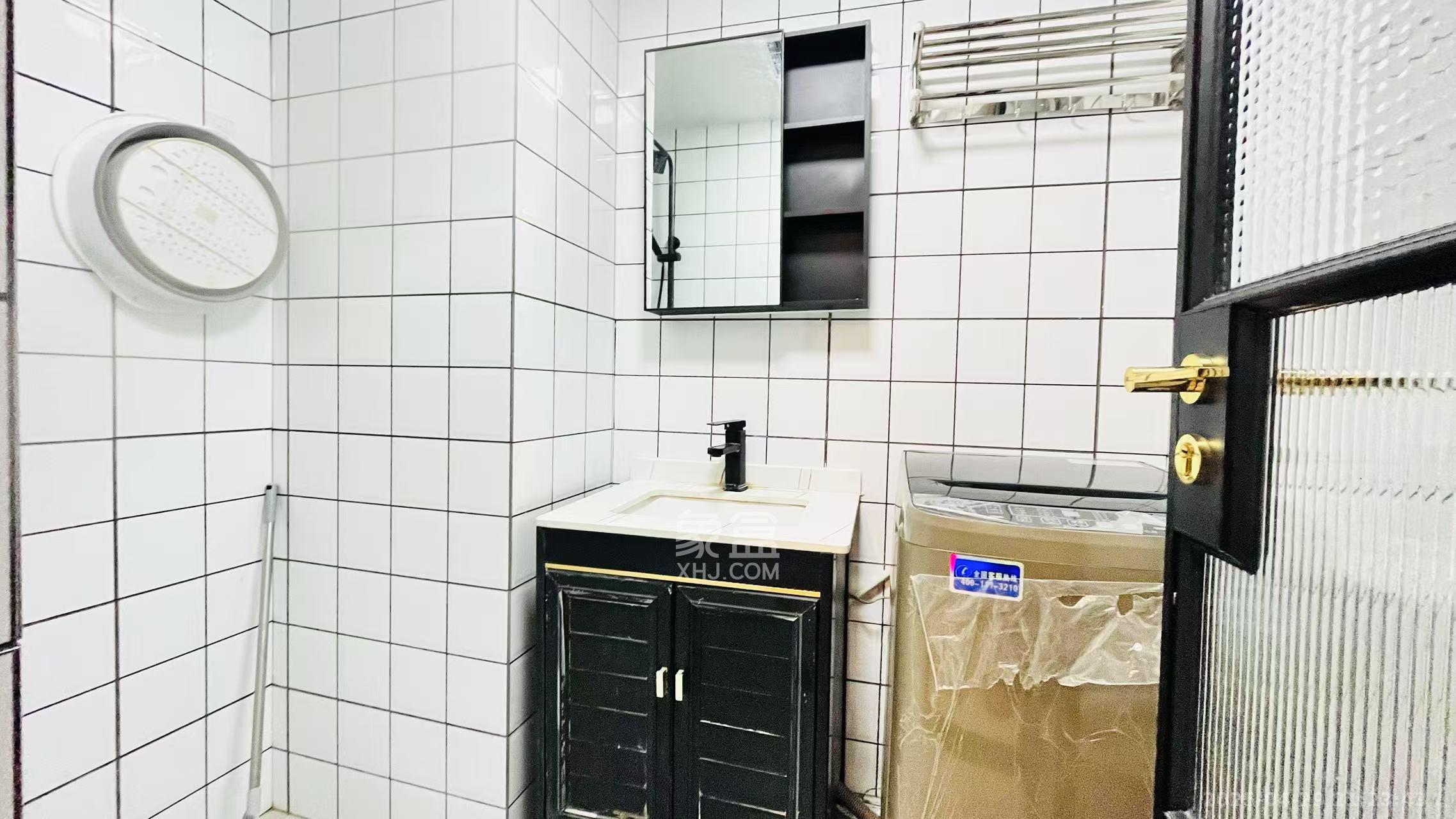 龙湖新壹城  1室1厅1卫   1700.00元/月室内图