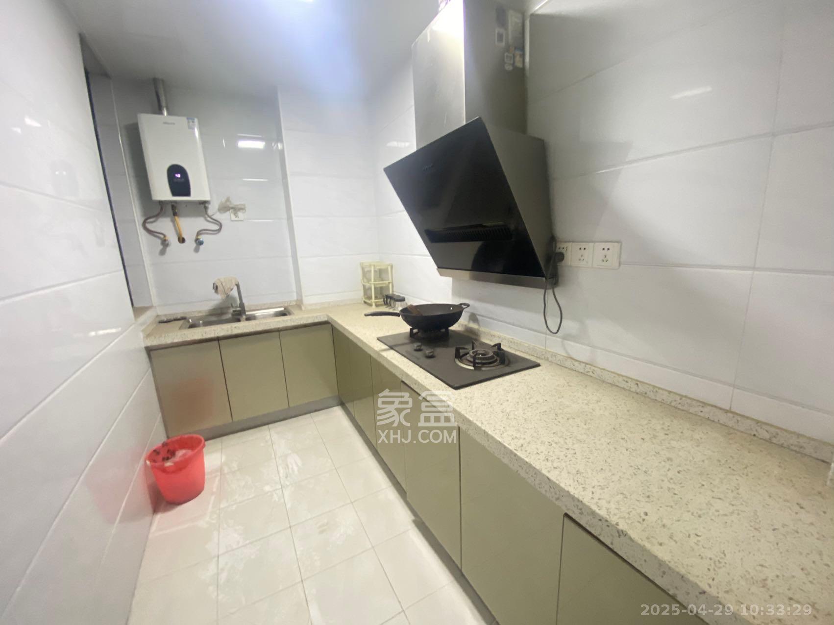 香芙嘉园(广铁湘府嘉园)  2室1厅1卫    2000.0元/月 香芙嘉园(广铁湘府嘉园)  2室1厅1卫    2000.0元/月室内图