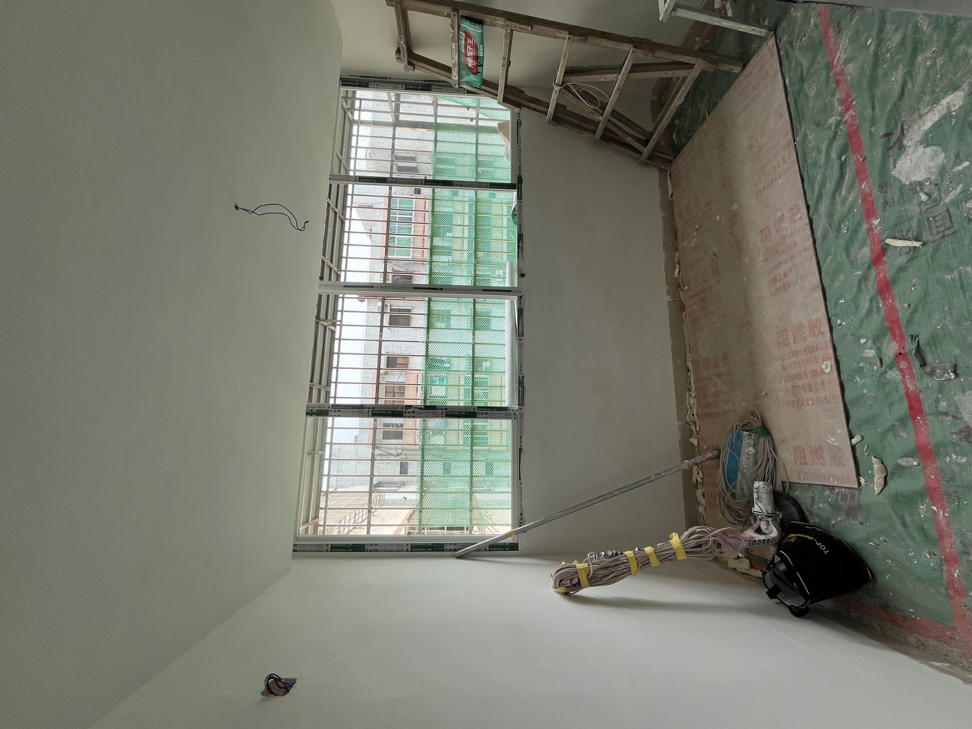 玉泉公寓 2室1厅1卫 73.0万 玉泉公寓 2室1厅1卫 73.0万客厅