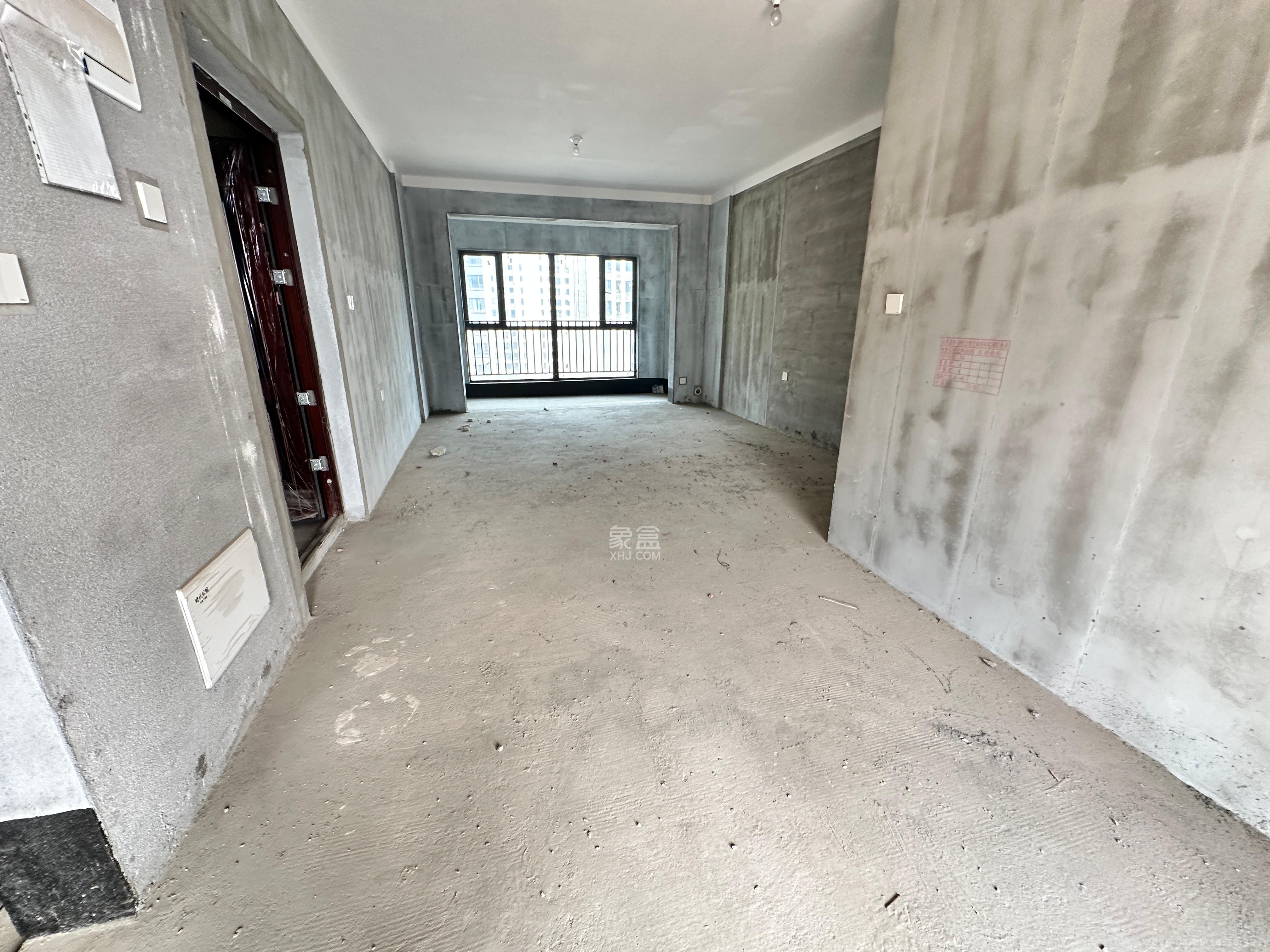 长房时代公馆 4室2厅2卫 88.8万 长房时代公馆 4室2厅2卫 88.8万客厅