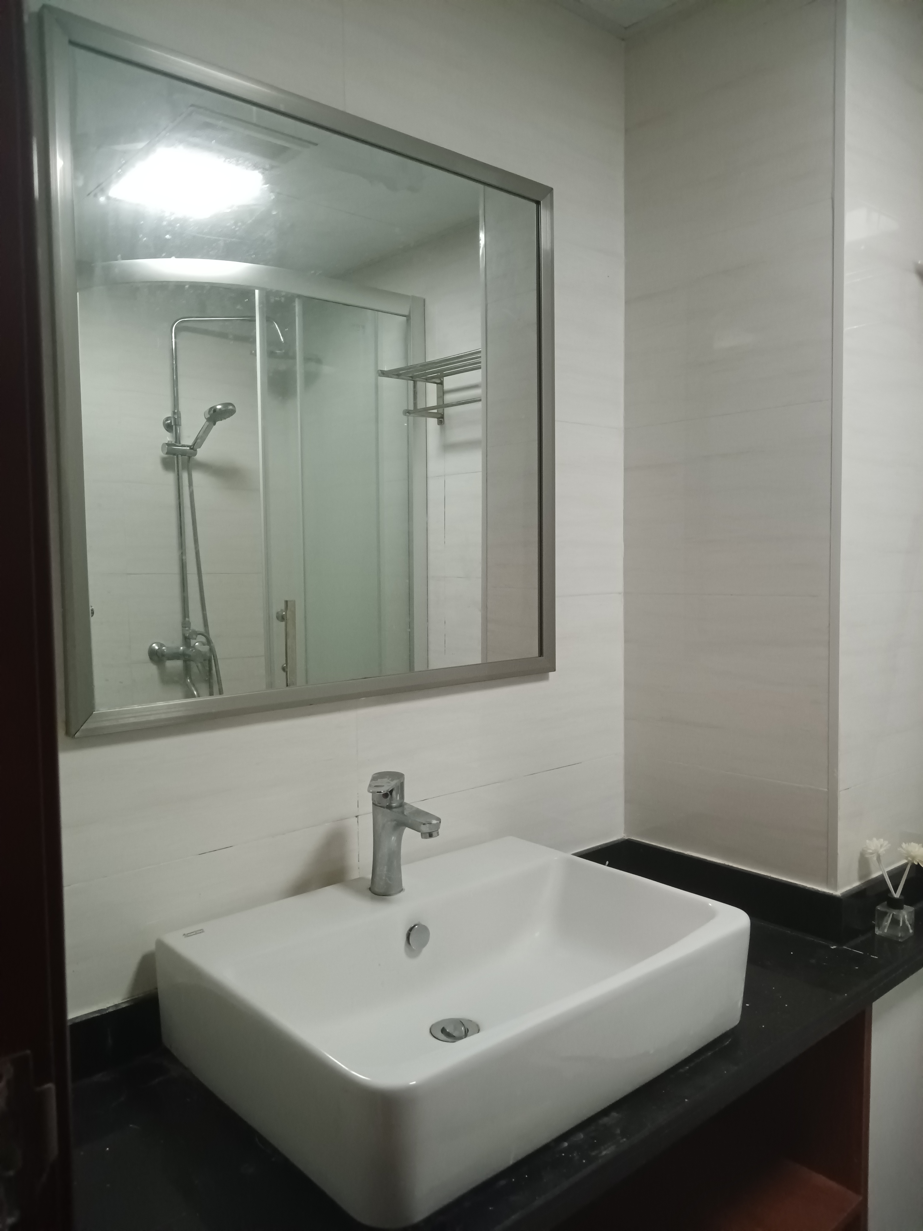 江岸公馆 1室0厅0卫 1600.0元/月 江岸公馆 1室0厅0卫 1600.0元/月室内图