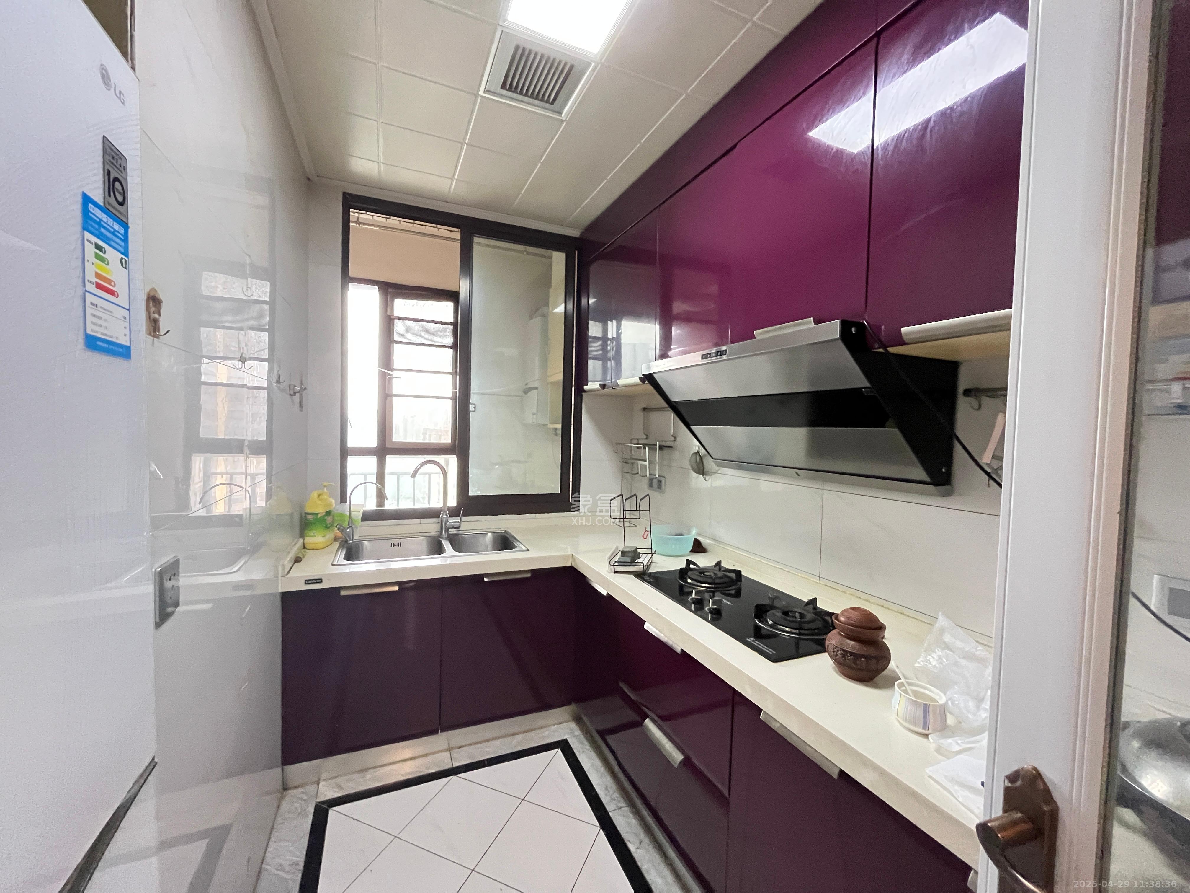 融科檀香山(融科紫檀、香山国际) 4室2厅2卫 4500.0元/月 融科檀香山(融科紫檀、香山国际) 4室2厅2卫 4500.0元/月室内图