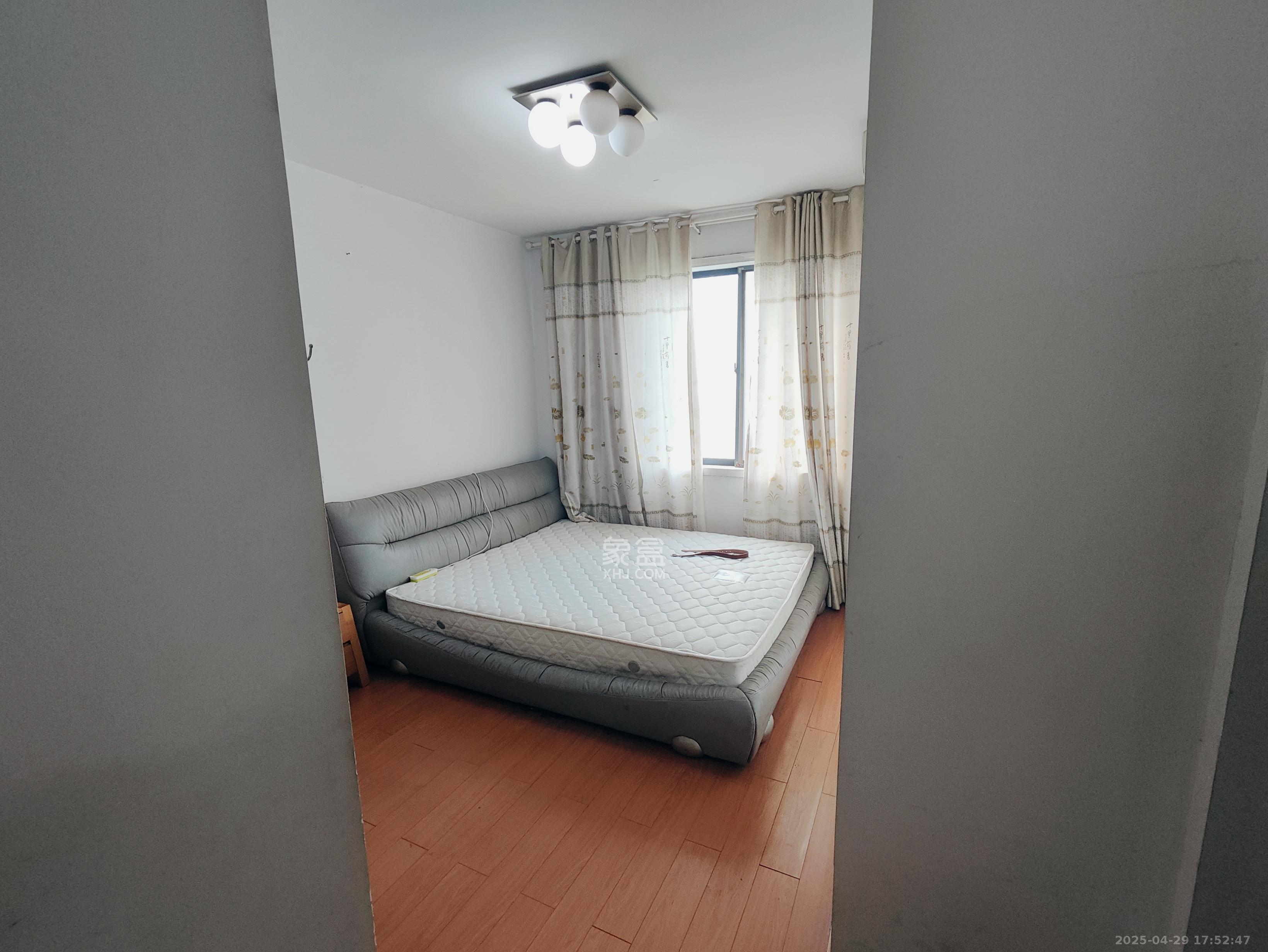 融橙上品  3室2厅2卫    2300.0元/月室内图