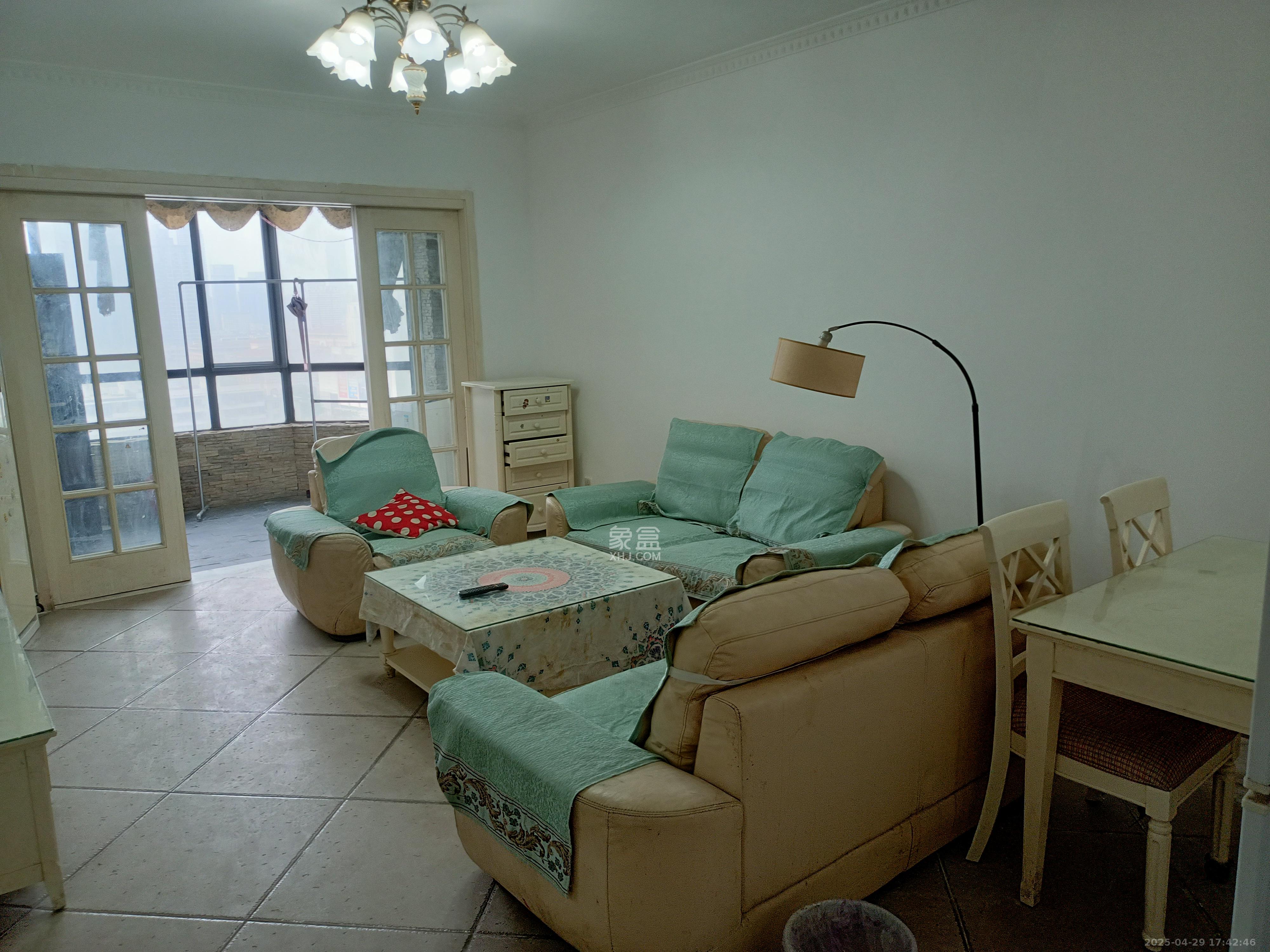 五一大道202(中环壹世界) 2室2厅1卫 3000.0元/月 五一大道202(中环壹世界) 2室2厅1卫 3000.0元/月室内图