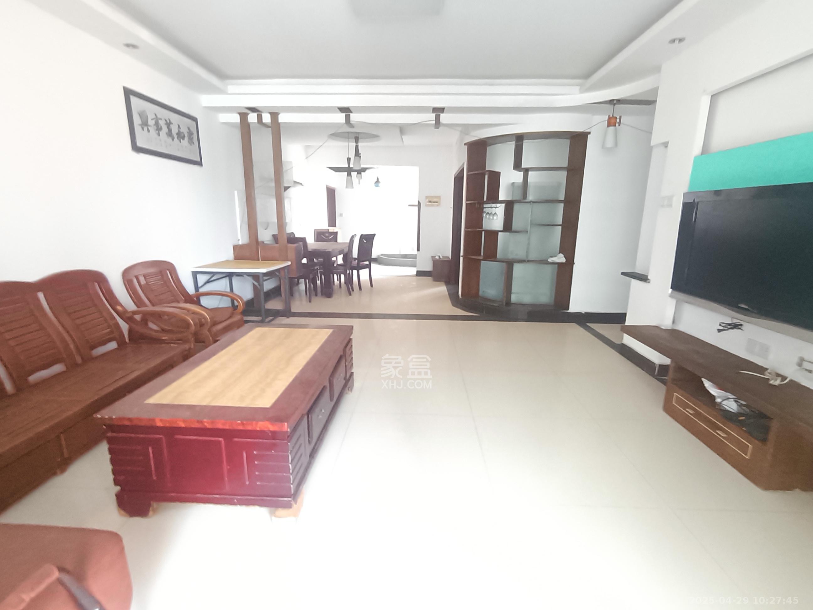 天城泰祥苑 3室2厅2卫 2500.0元/月 天城泰祥苑 3室2厅2卫 2500.0元/月室内图