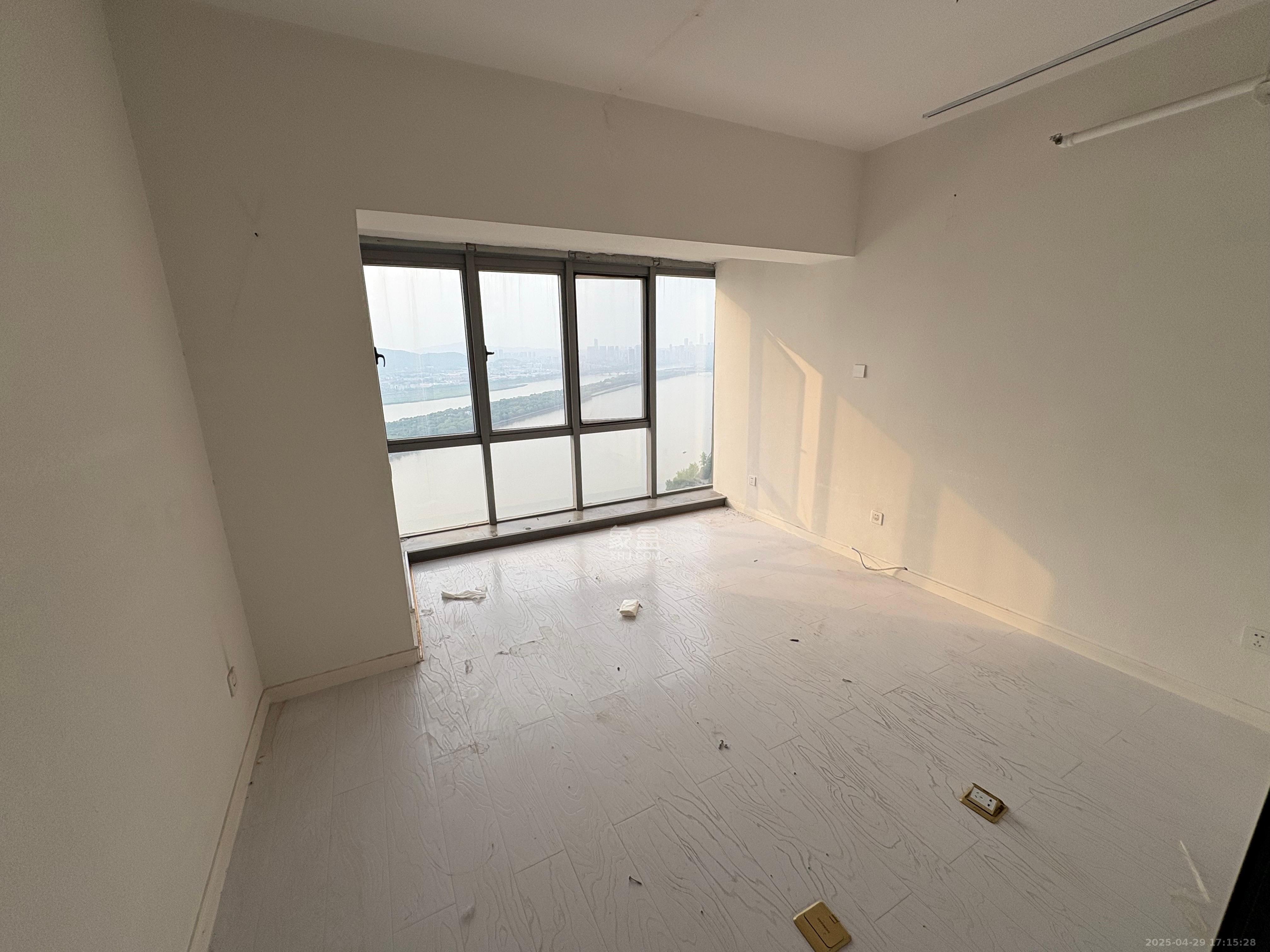 保利国际广场 1室1厅1卫 3500.0元/月 保利国际广场 1室1厅1卫 3500.0元/月室内图