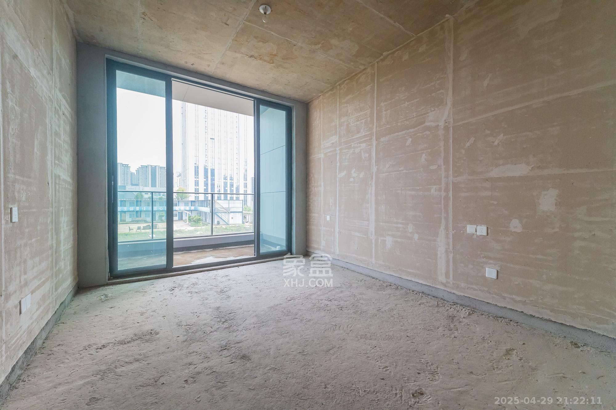 绿城美的明月江南  5室2厅3卫    190.0万 绿城美的明月江南  5室2厅3卫    190.0万其他