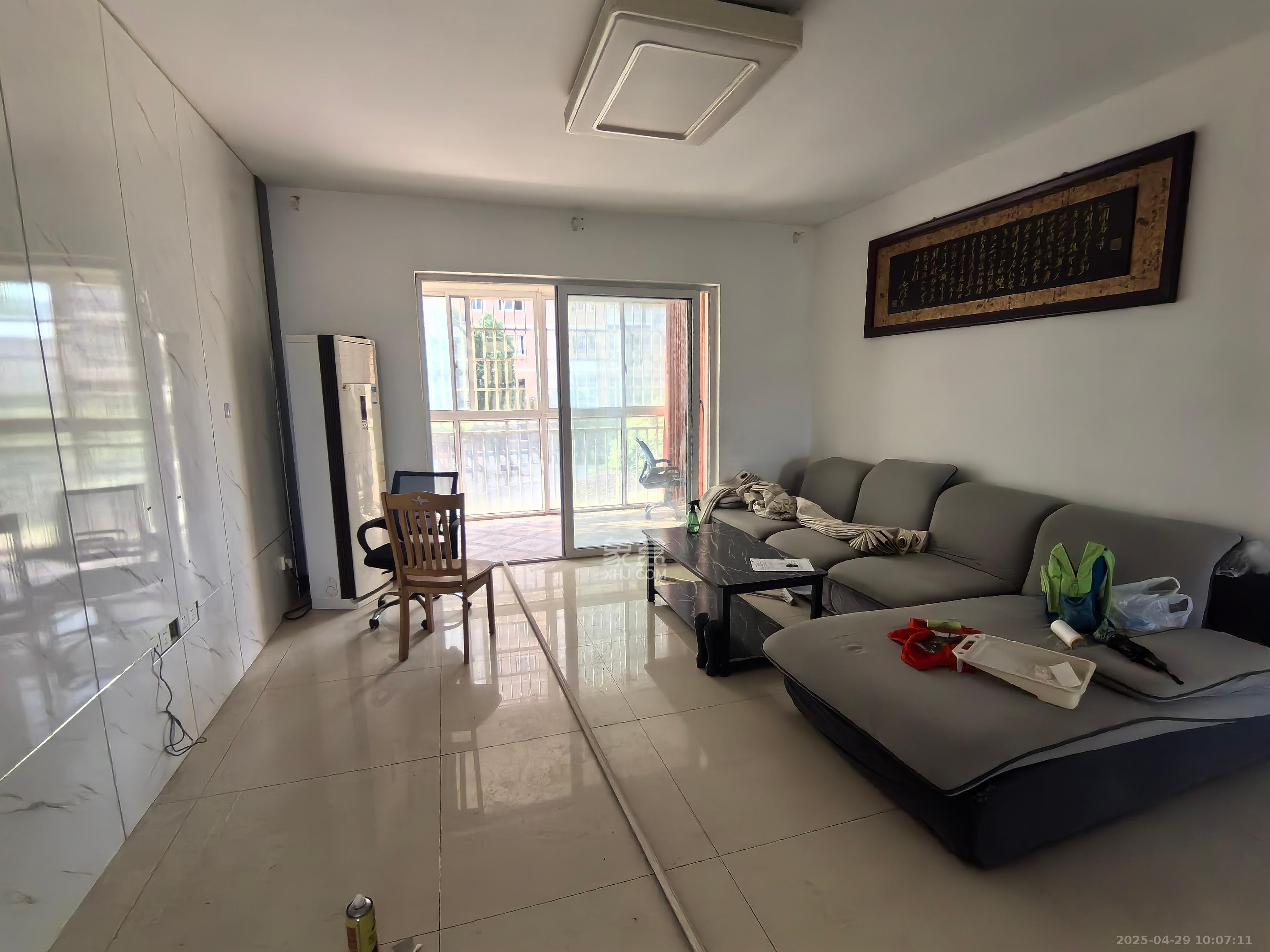 南郡雅园 3室2厅2卫 1600.0元/月 南郡雅园 3室2厅2卫 1600.0元/月室内图