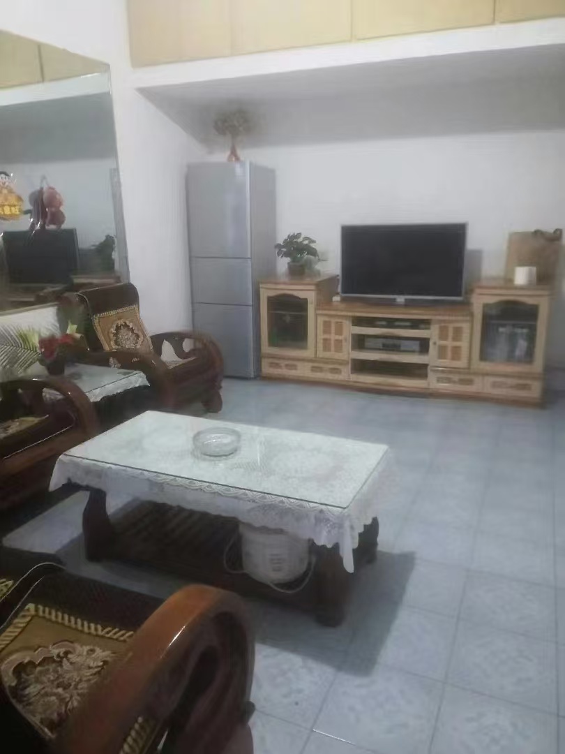 梓园社区(麻纺厂宿舍) 1室1厅1卫 600.0元/月 梓园社区(麻纺厂宿舍) 1室1厅1卫 600.0元/月室内图