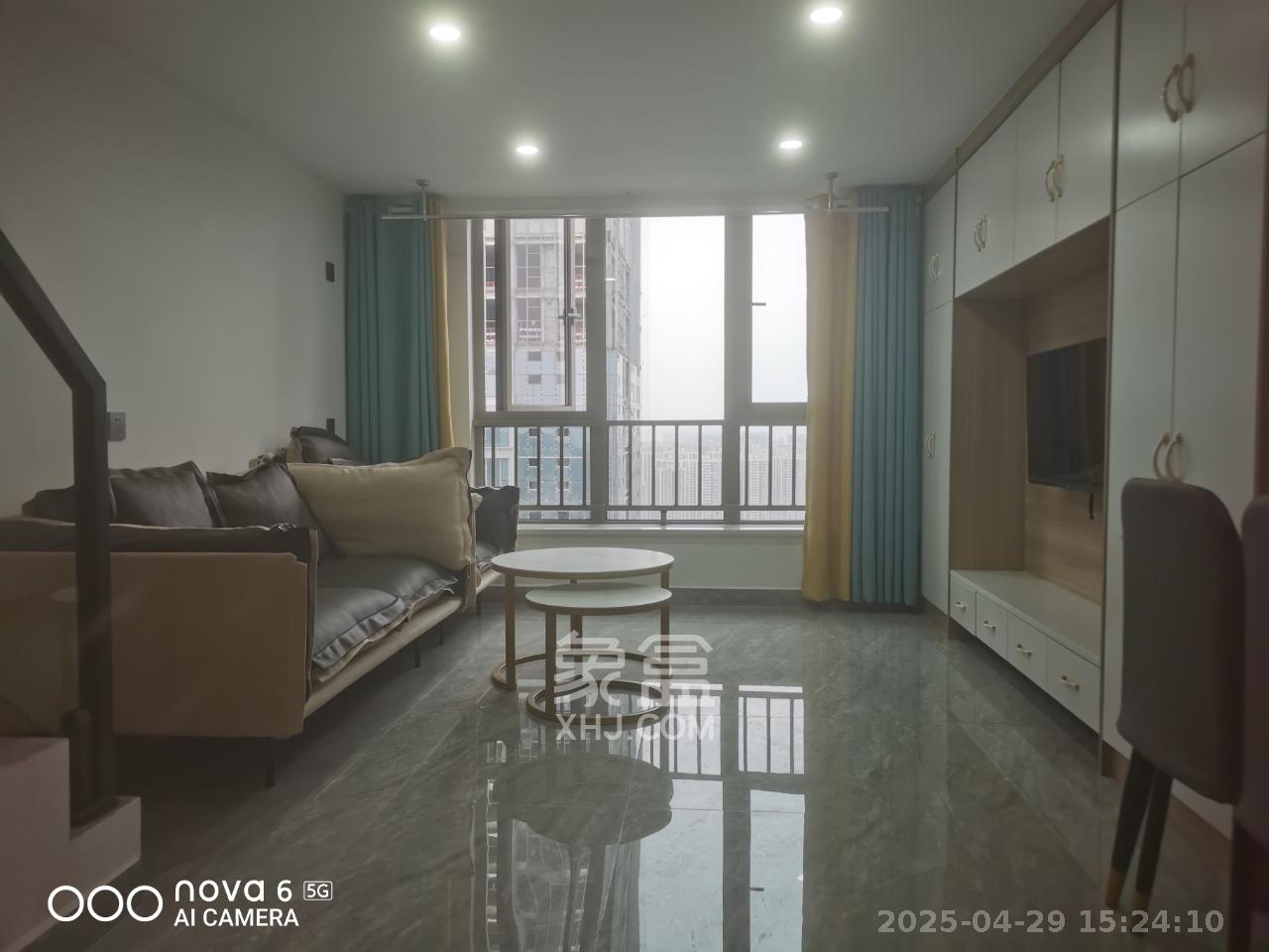 梅溪湖金茂湾  2室1厅1卫   2500.00元/月室内图