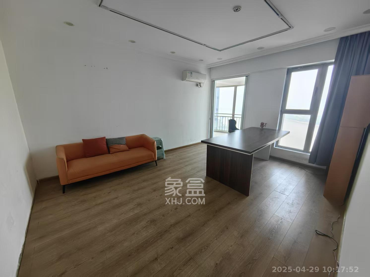 潮宗御苑 4室2厅2卫 7000.0元/月 潮宗御苑 4室2厅2卫 7000.0元/月室内图