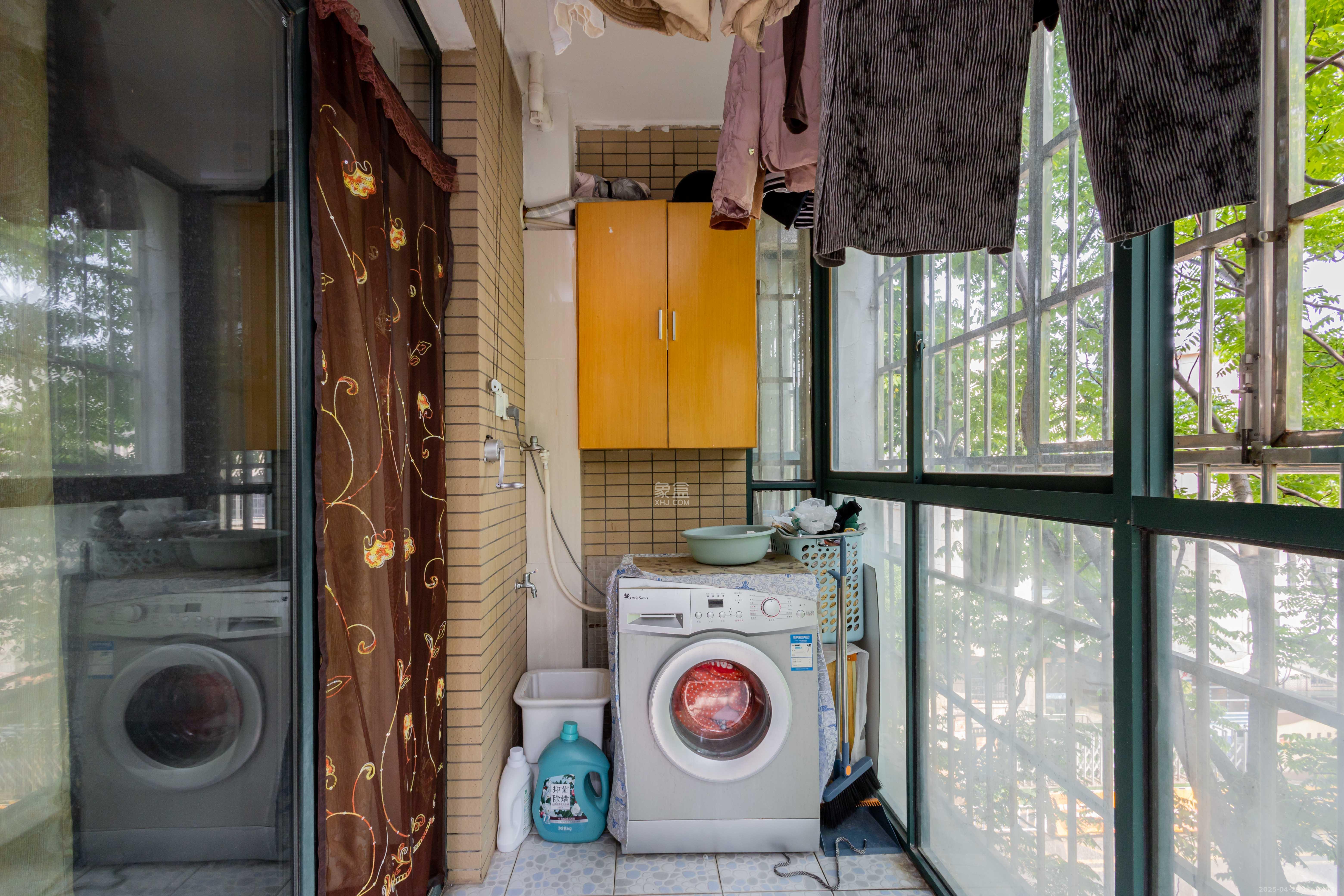 东岸锦城(东方人家)  3室2厅1卫    76.0万 东岸锦城(东方人家)  3室2厅1卫    76.0万卧室