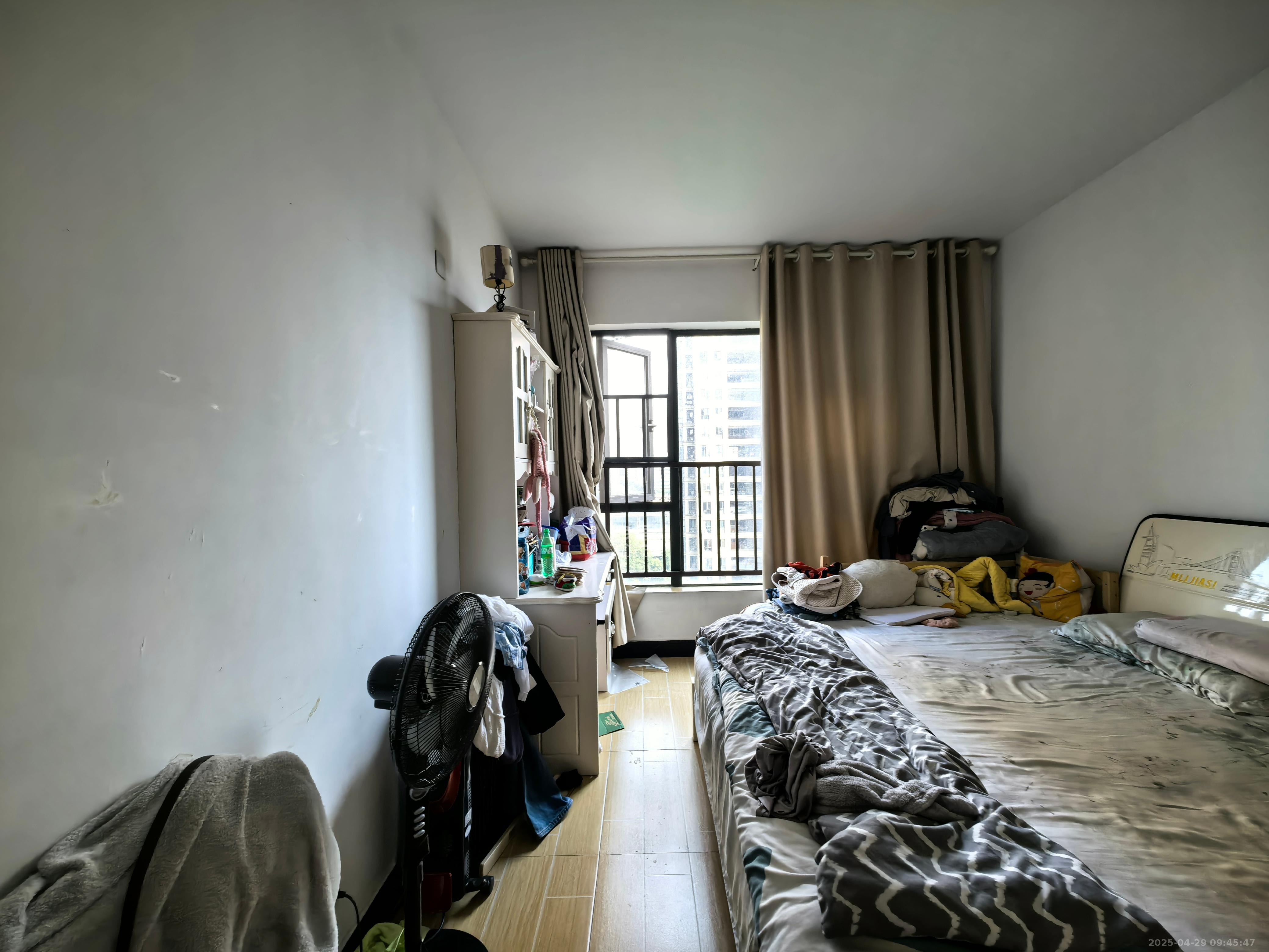 兴旺正佳广场（金石雅苑）  3室2厅1卫   2300.00元/月室内图